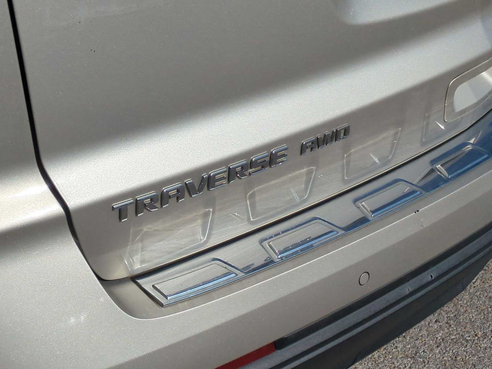 Thumbnail: 2017 Chevrolet Traverse - 32