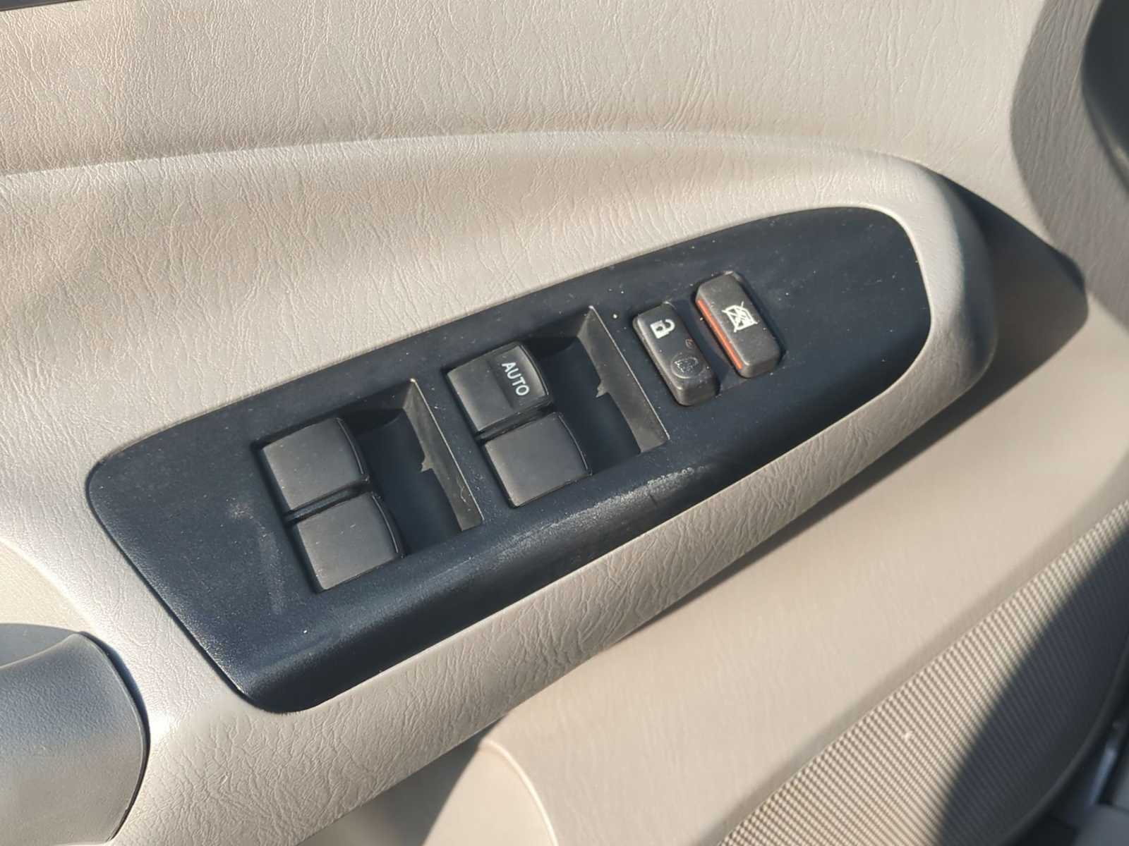 Thumbnail: 2014 Toyota Tacoma - 20