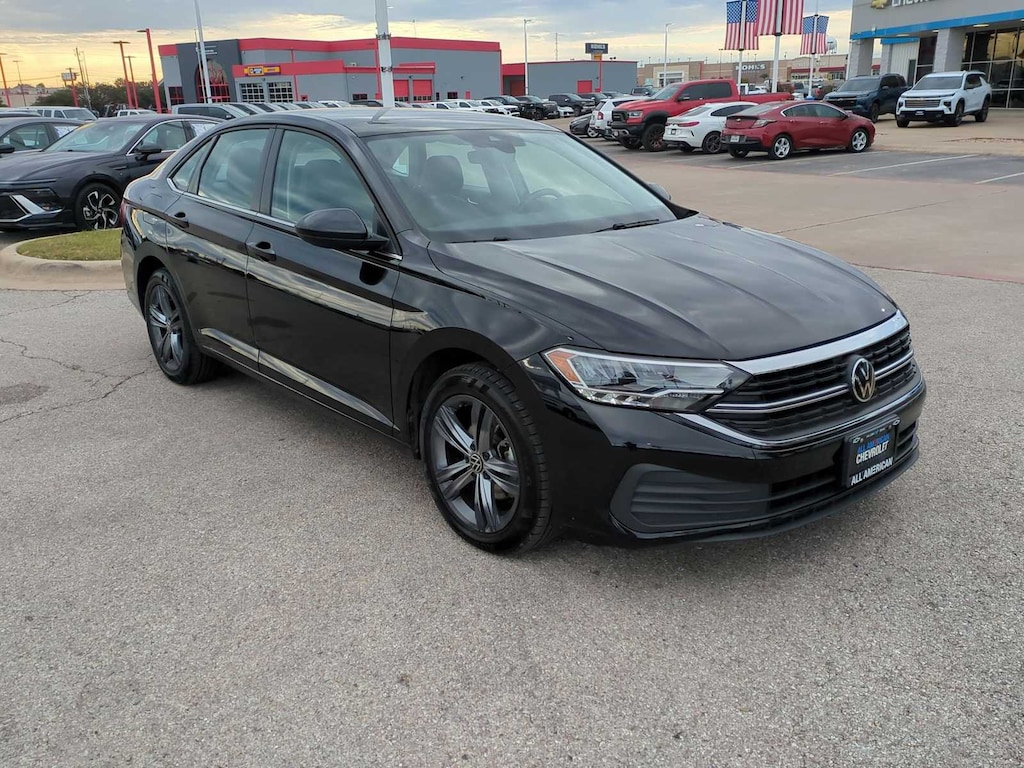 Used 2024 Volkswagen Jetta SE