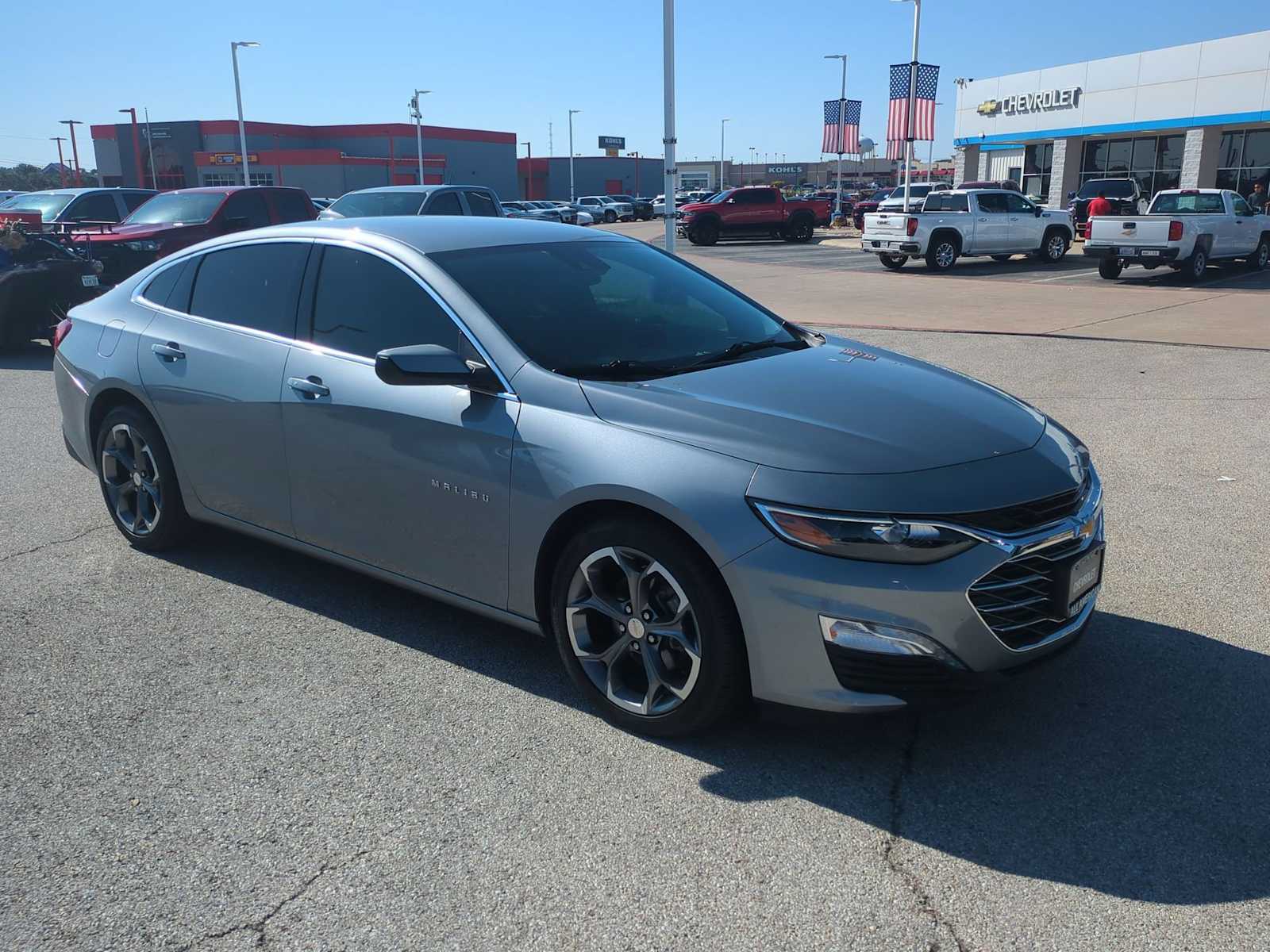 2023 Chevrolet Malibu 1LT photo 2