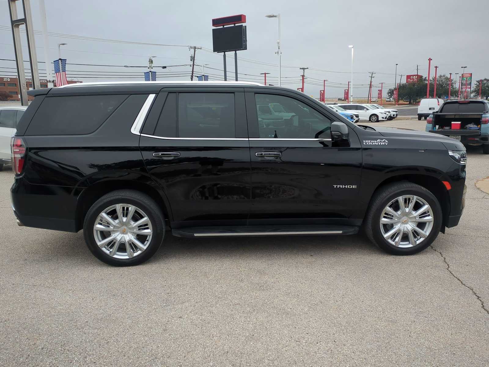 Thumbnail: 2022 Chevrolet Tahoe - 9