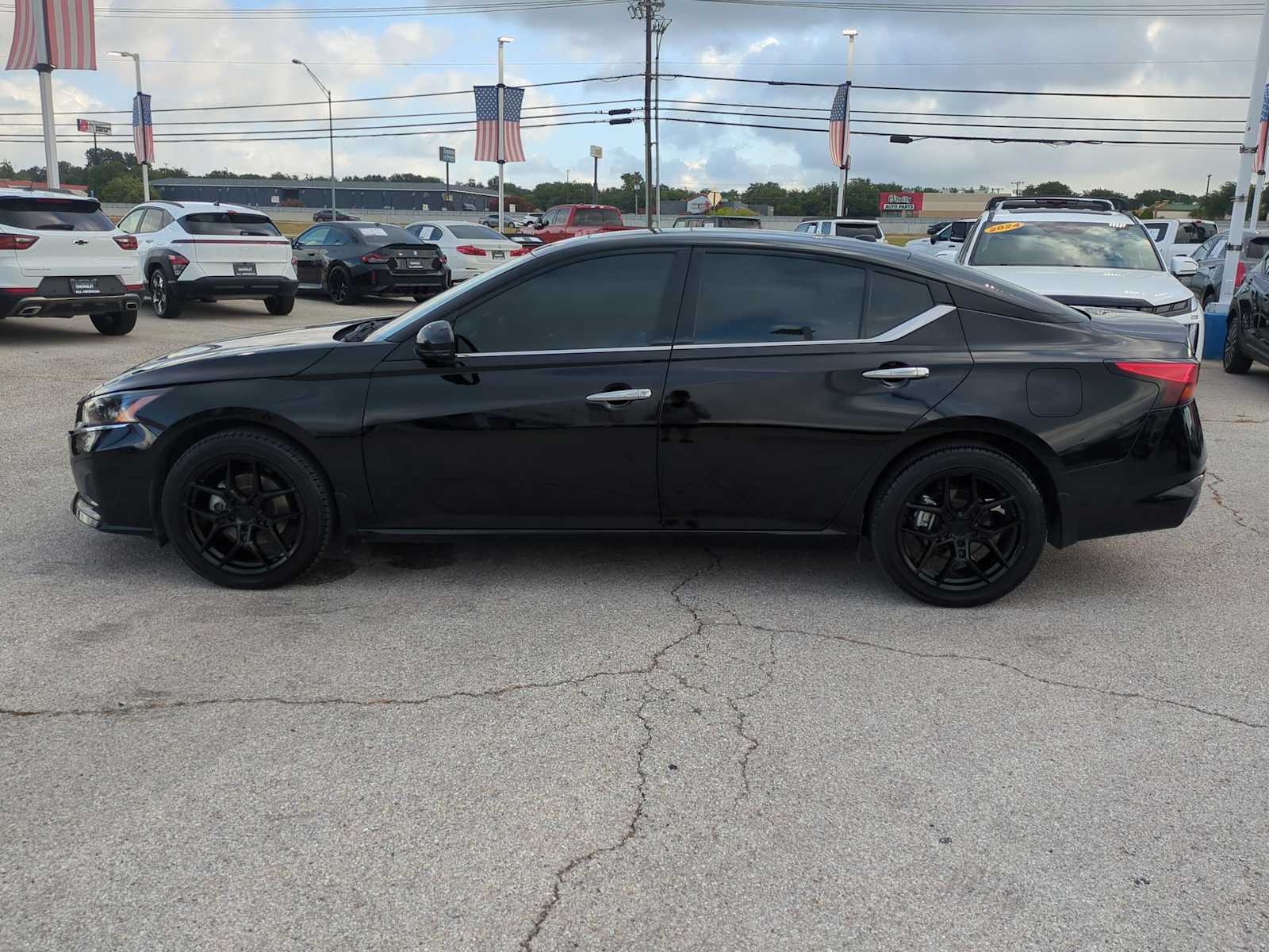 Thumbnail: 2023 Nissan Altima - 5
