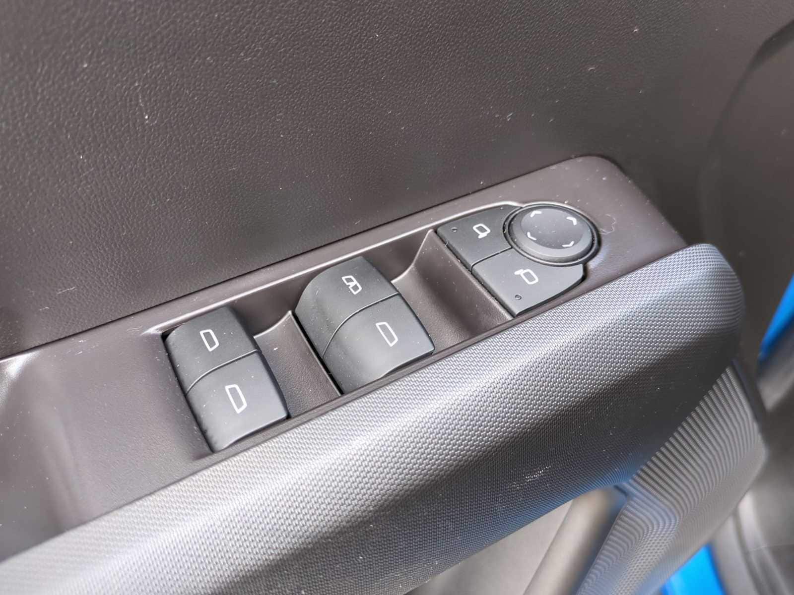 Thumbnail: 2024 Chevrolet Colorado - 23