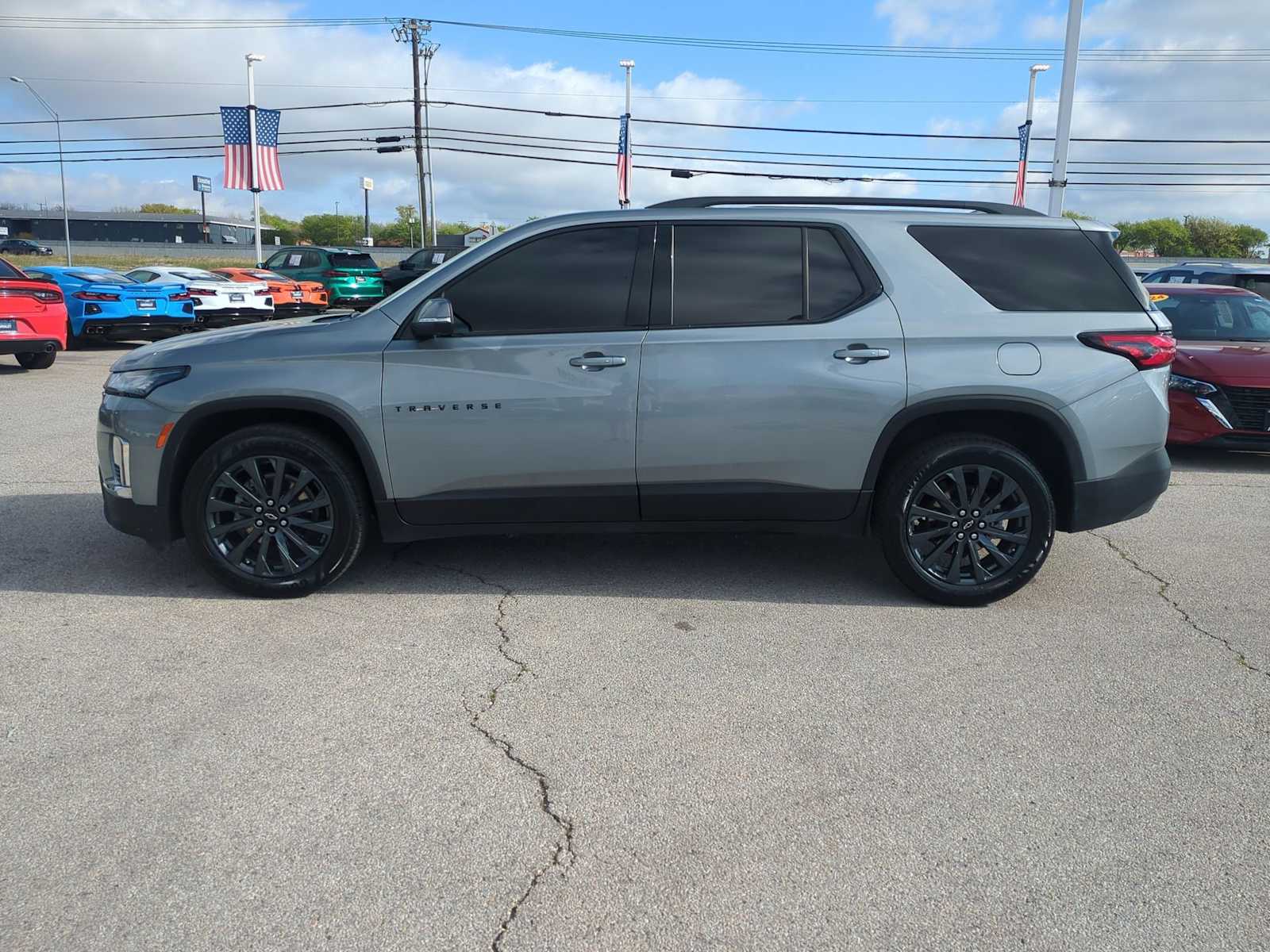 Thumbnail: 2023 Chevrolet Traverse - 5