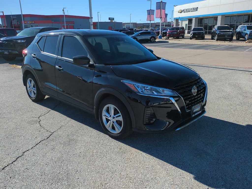 Used 2023 Nissan Kicks S