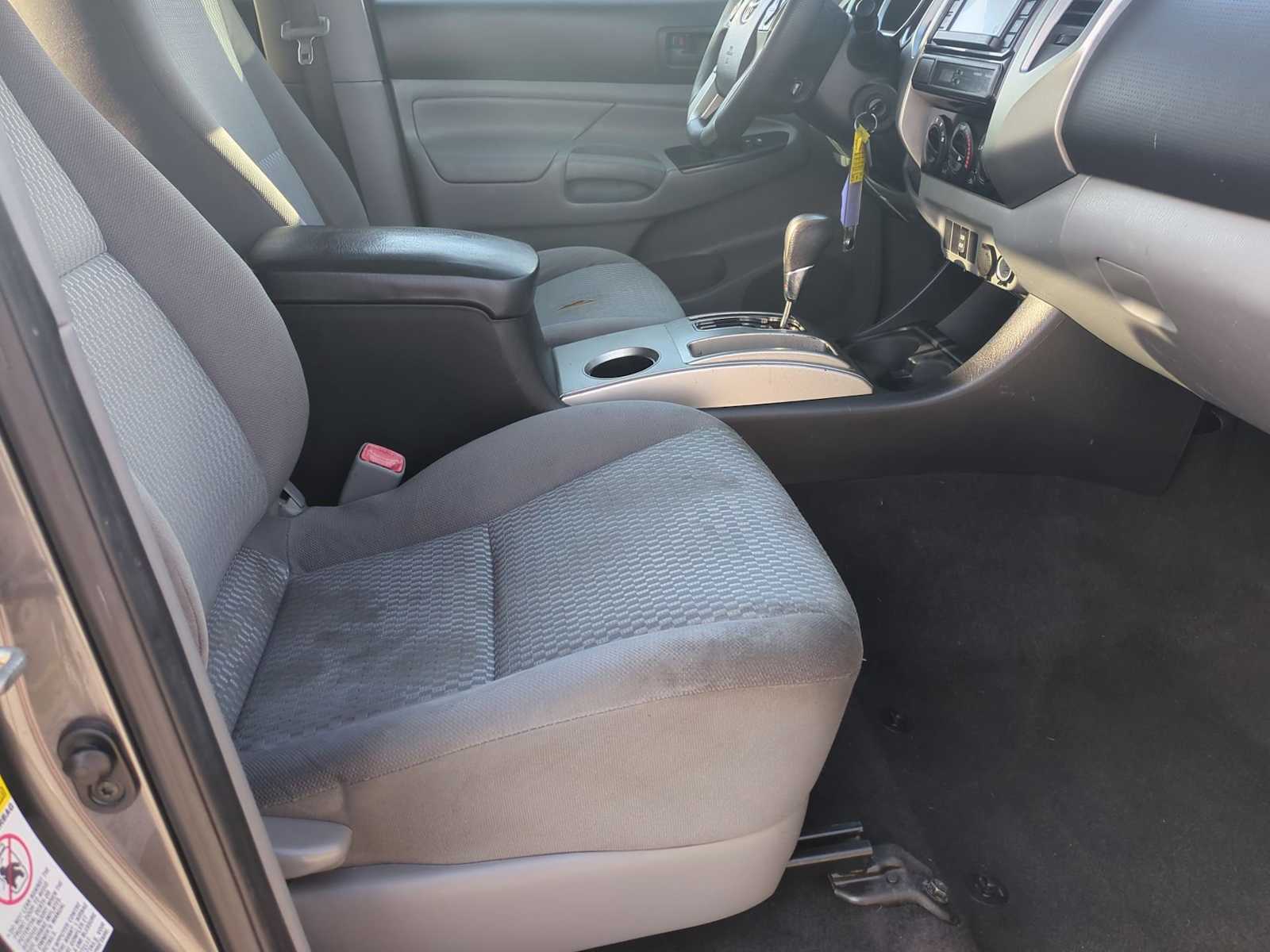 Thumbnail: 2014 Toyota Tacoma - 25