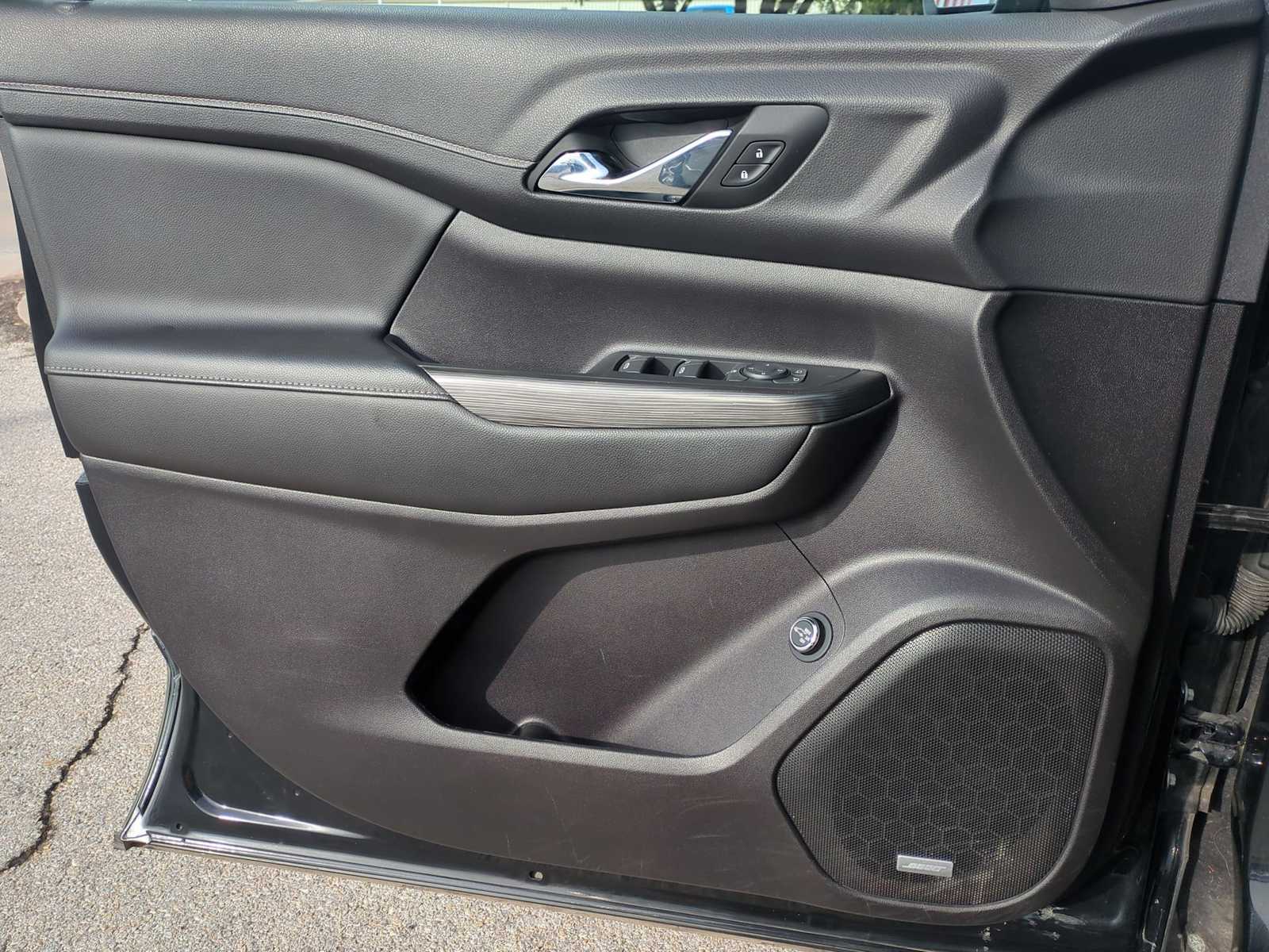 Thumbnail: 2023 GMC Acadia - 22