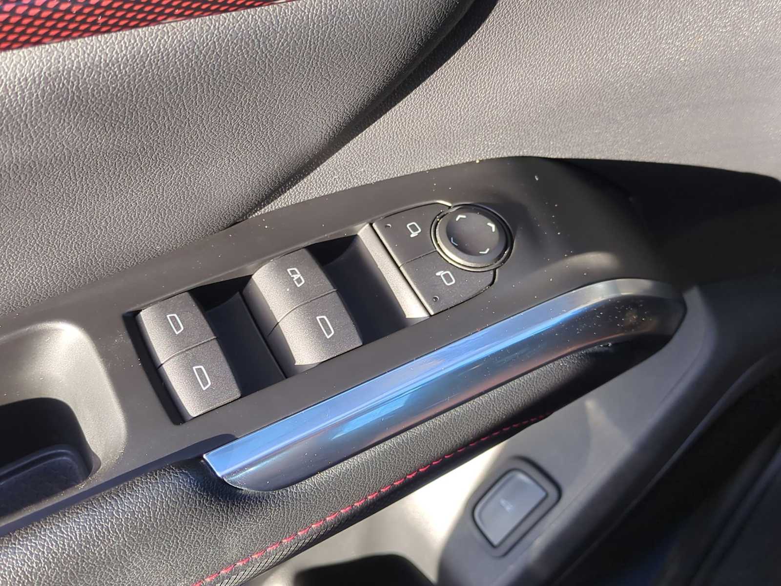 Thumbnail: 2024 Chevrolet Traverse - 23