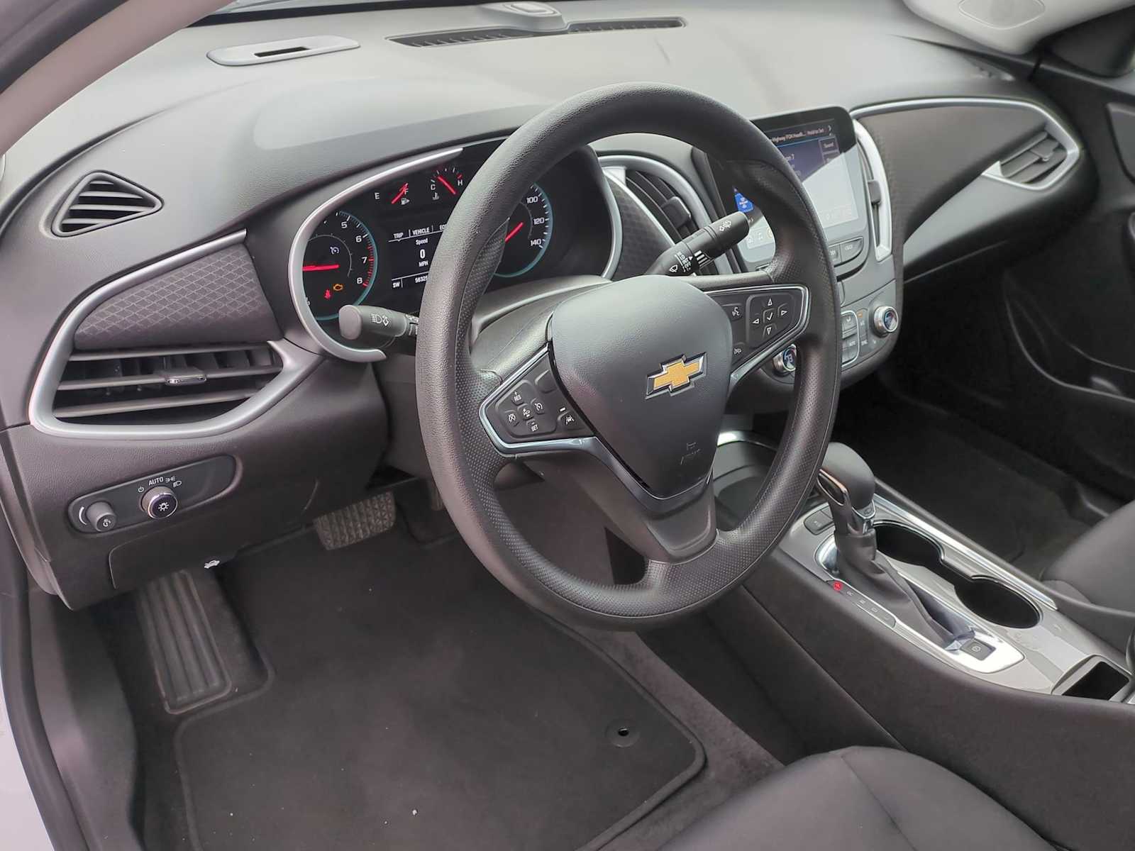 Thumbnail: 2024 Chevrolet Malibu - 10