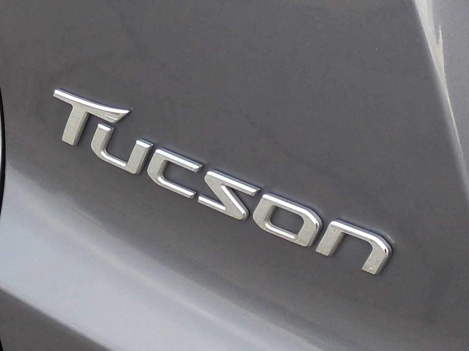 Thumbnail: 2015 Hyundai Tucson - 30