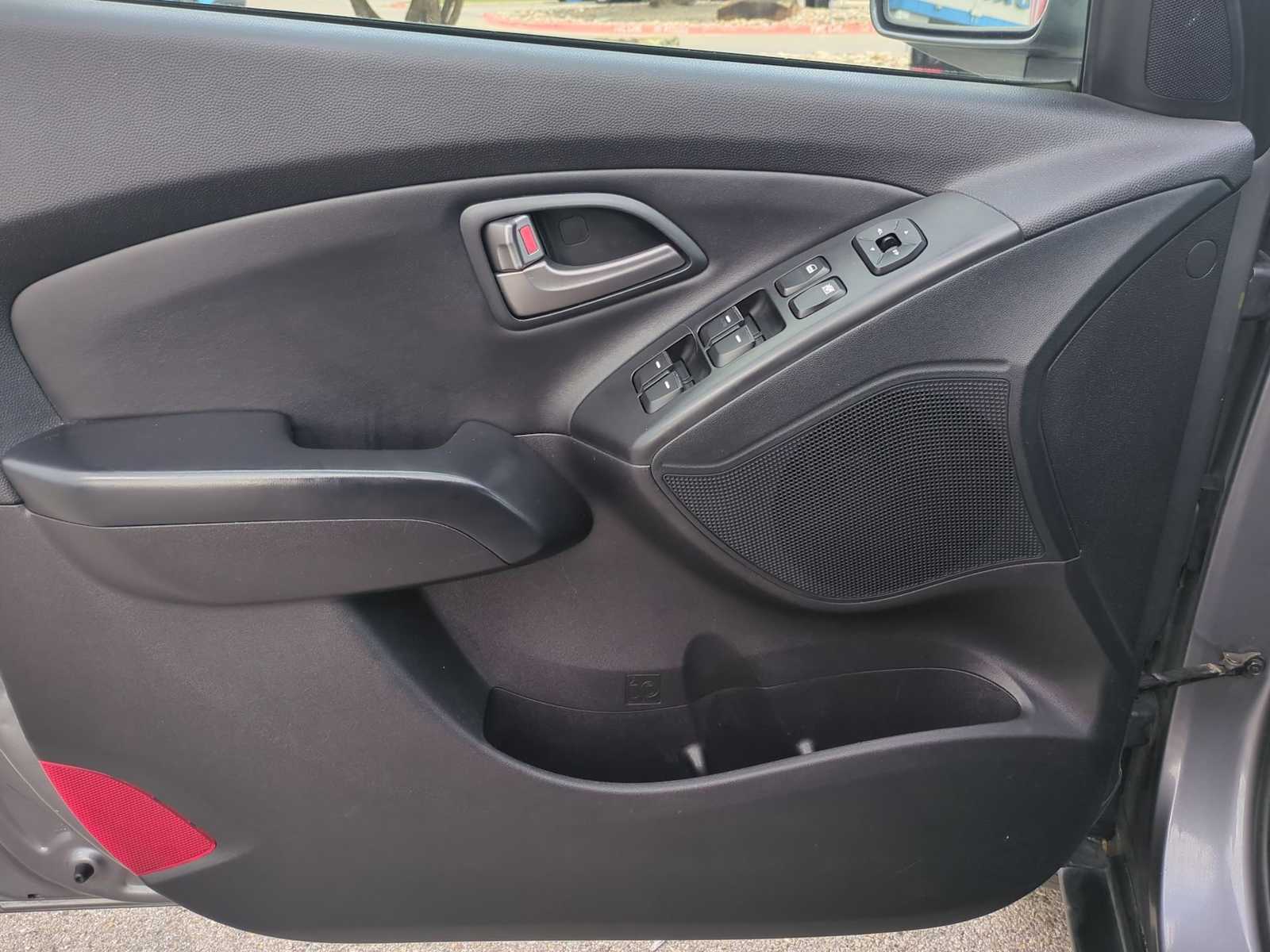 Thumbnail: 2015 Hyundai Tucson - 20