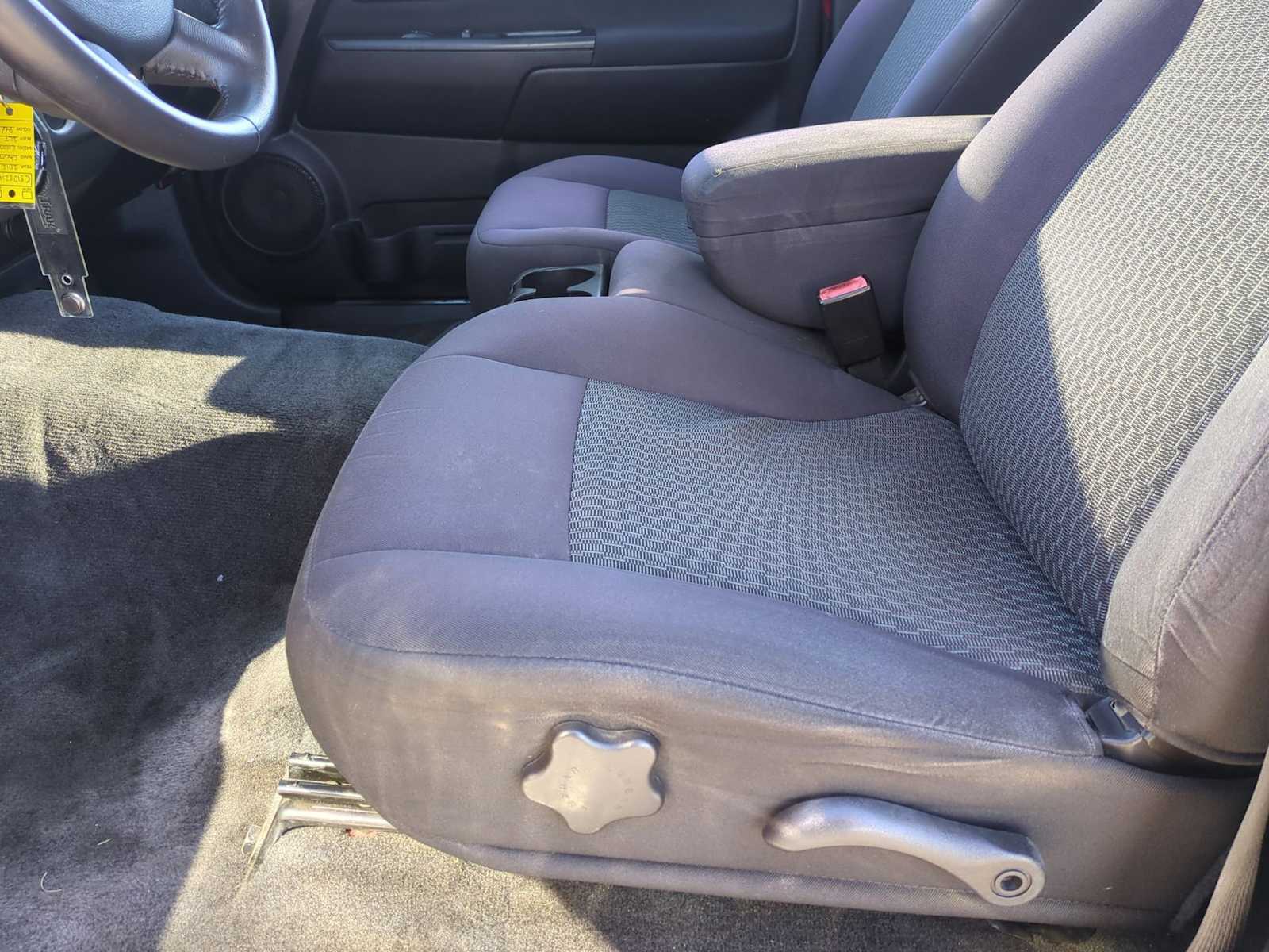 Thumbnail: 2012 Chevrolet Colorado - 16