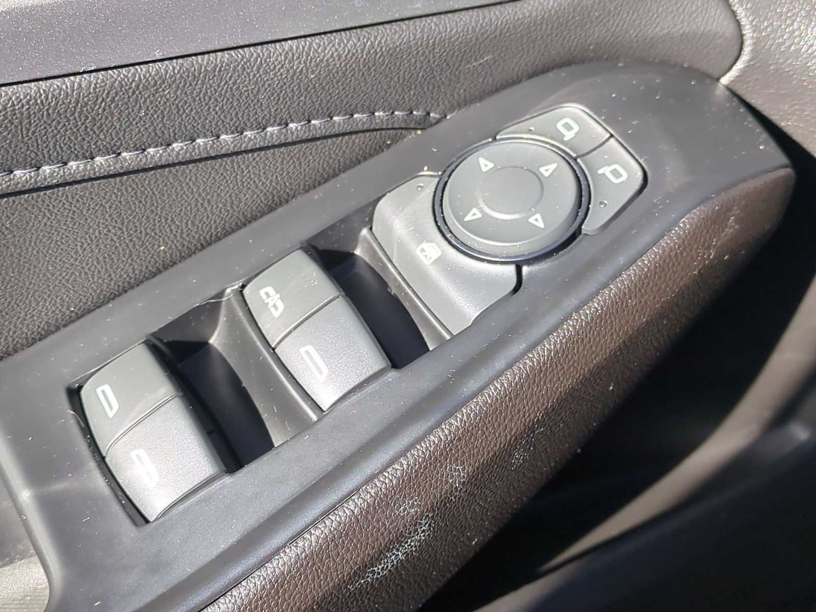 Thumbnail: 2023 Chevrolet Traverse - 23