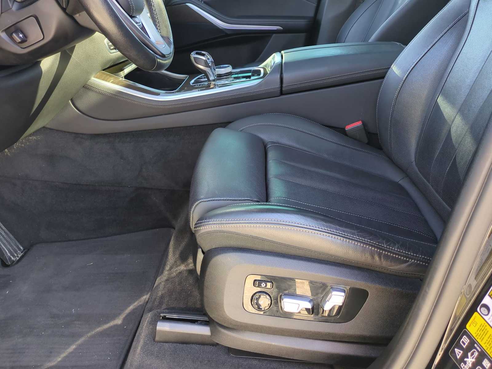 Thumbnail: 2022 BMW X5 - 20