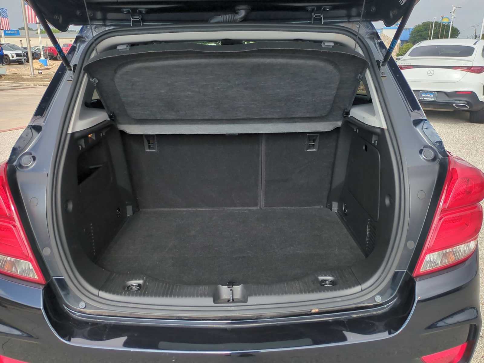 Thumbnail: 2021 Chevrolet Trax - 24