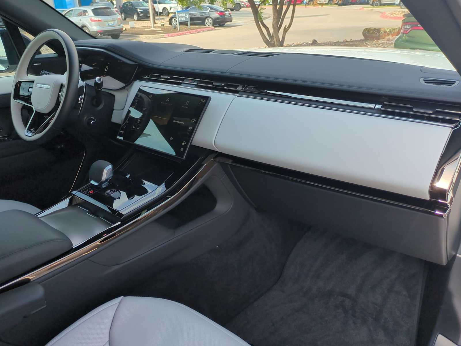 Thumbnail: 2025 Land Rover Range Rover Sport - 29