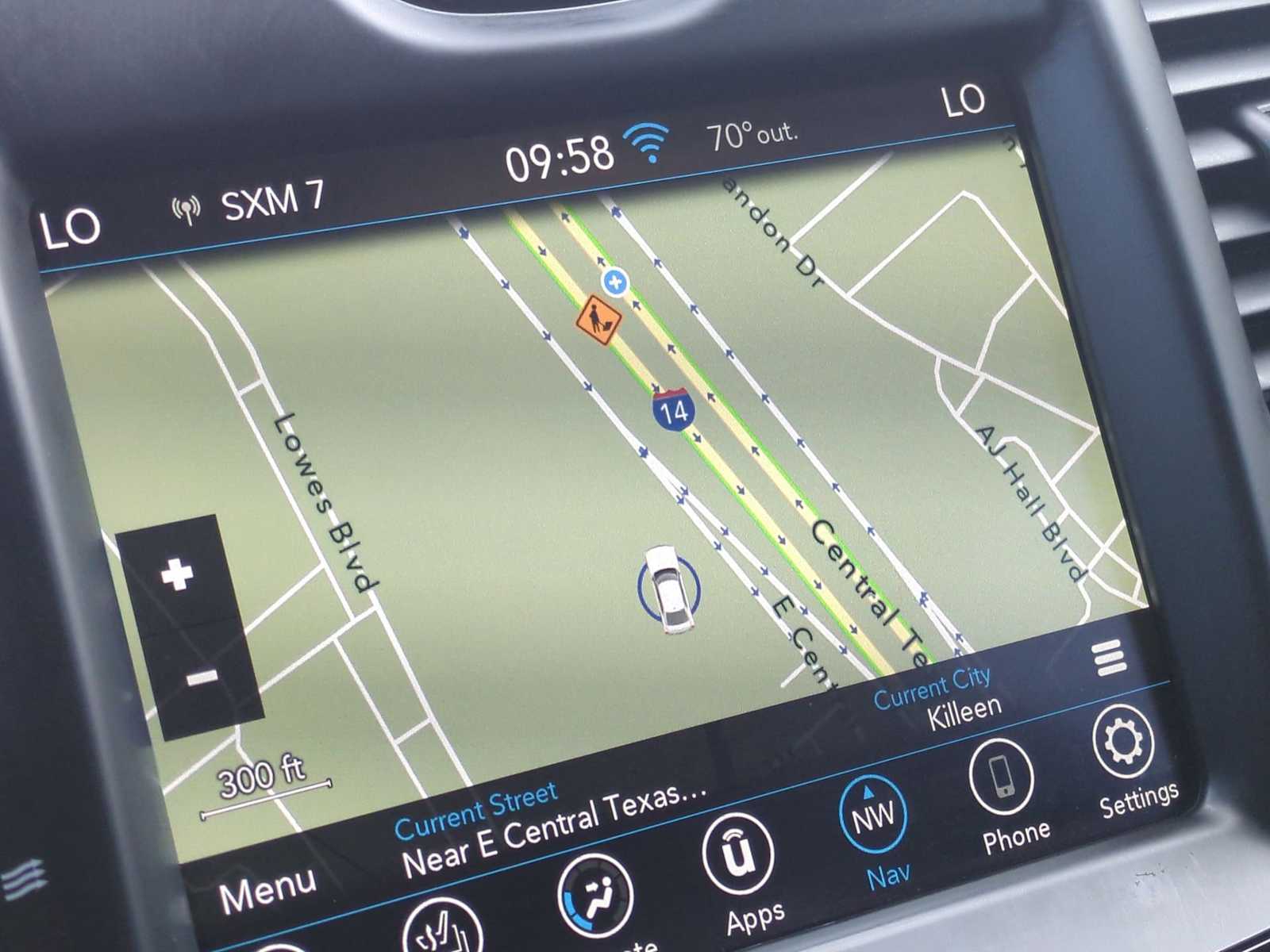 Thumbnail: 2022 Chrysler 300 - 14