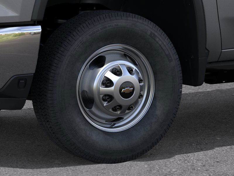 Thumbnail: 2026 Chevrolet Silverado 3500 - 9
