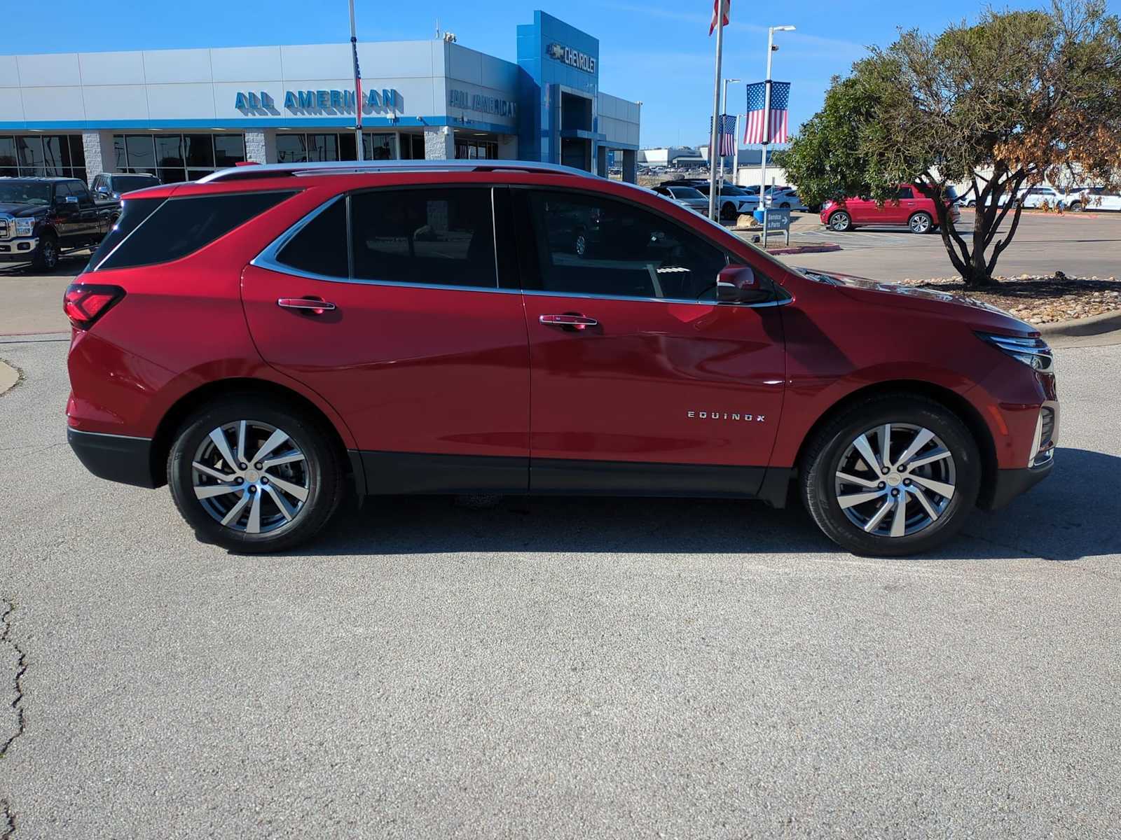 Thumbnail: 2022 Chevrolet Equinox - 9