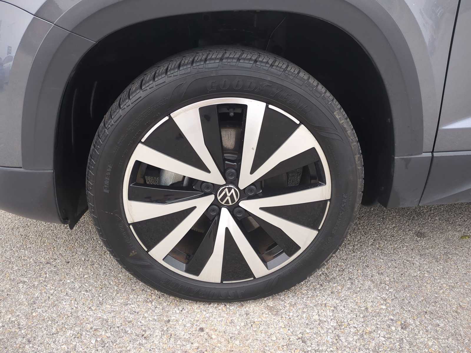 Thumbnail: 2024 Volkswagen Taos - 32