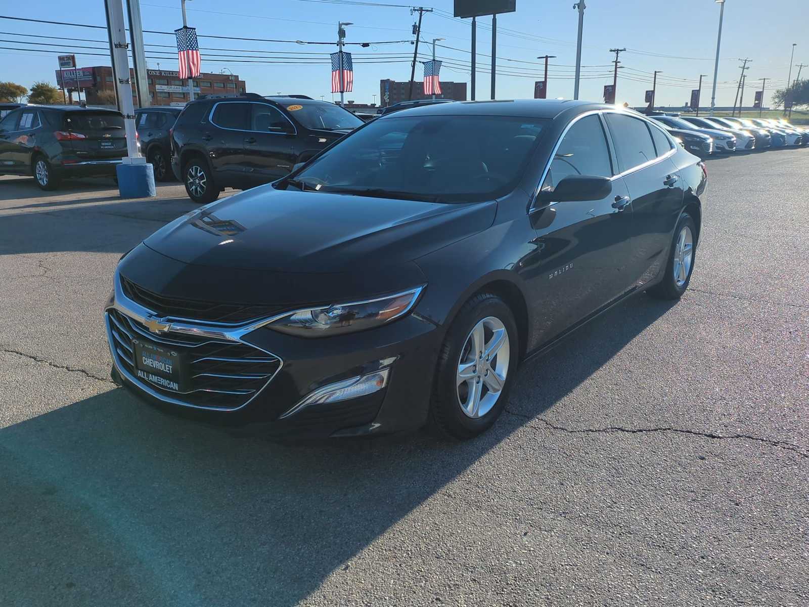 Thumbnail: 2023 Chevrolet Malibu - 4