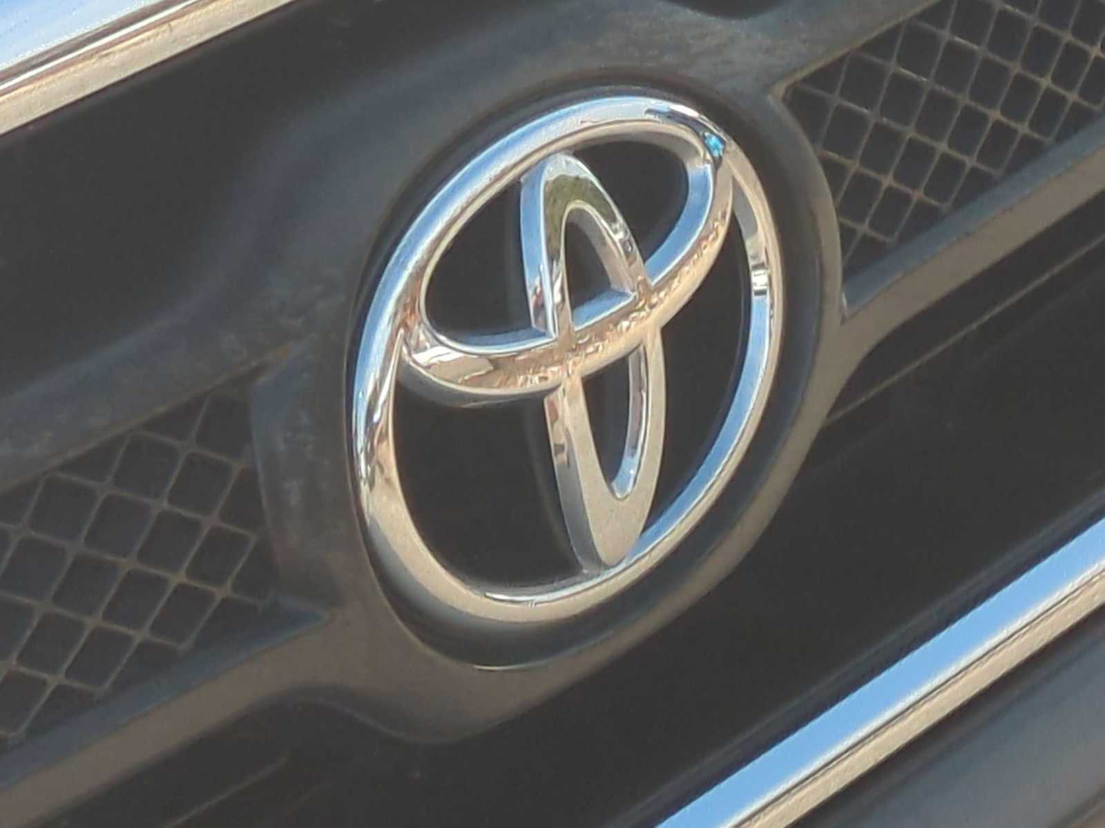 Thumbnail: 2014 Toyota Tacoma - 28