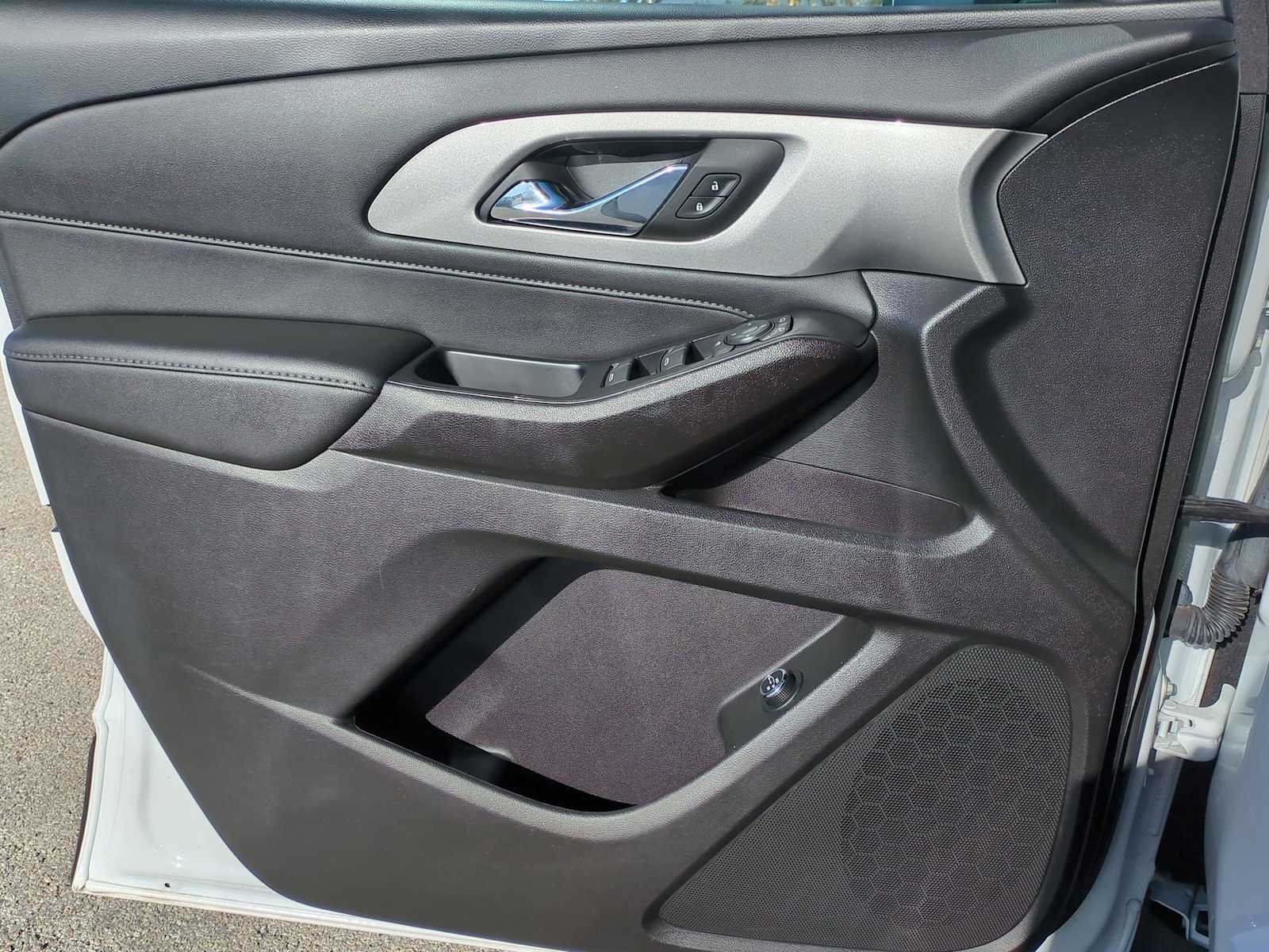 Thumbnail: 2023 Chevrolet Traverse - 22