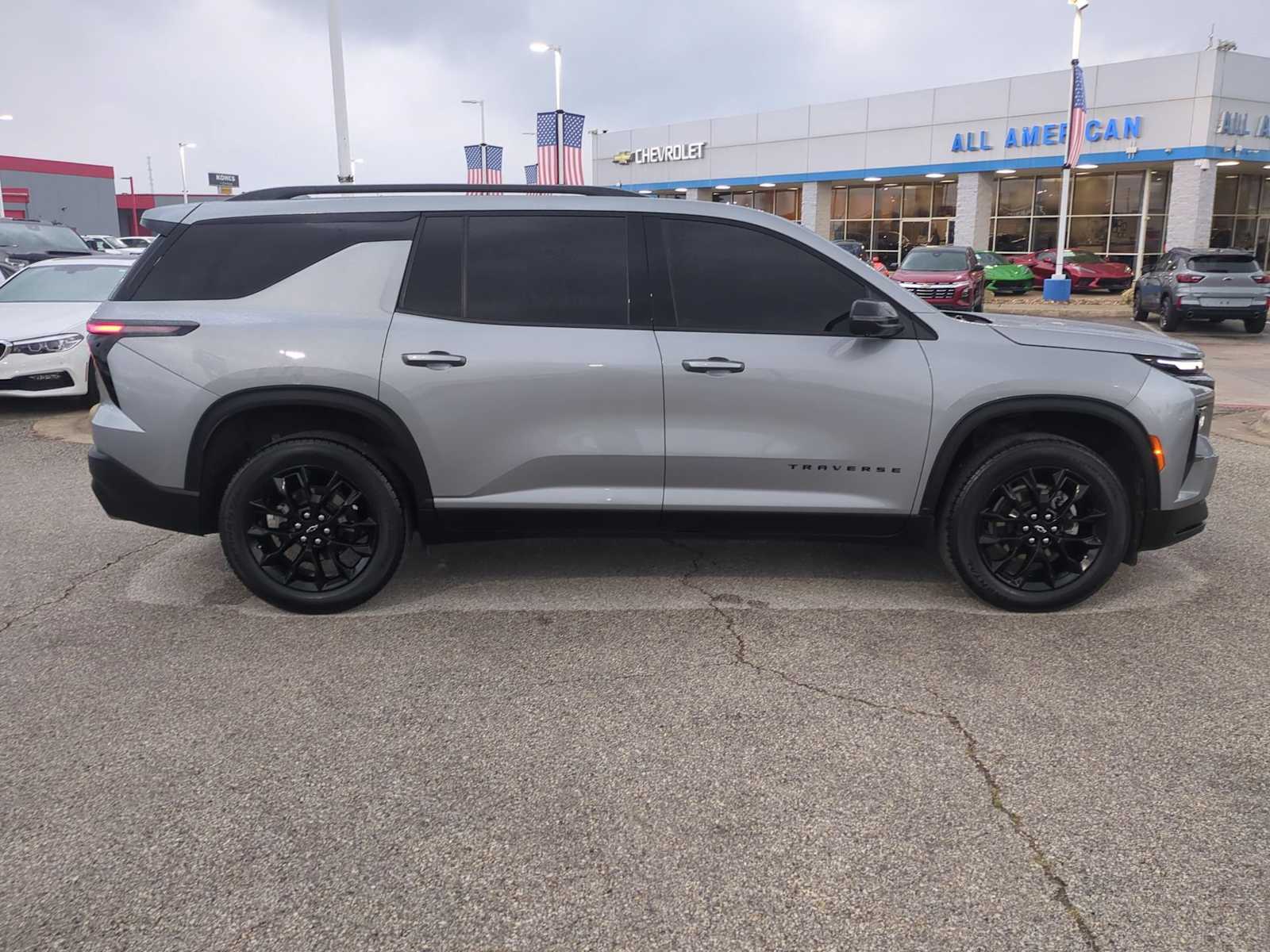 Thumbnail: 2024 Chevrolet Traverse - 9