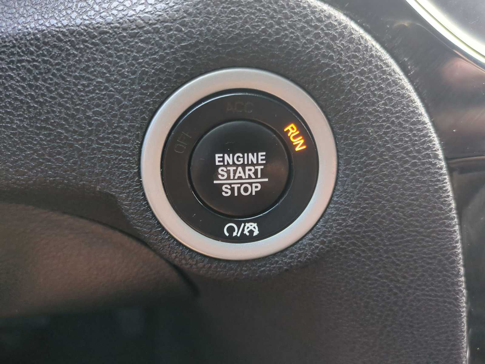 Thumbnail: 2022 Chrysler 300 - 17