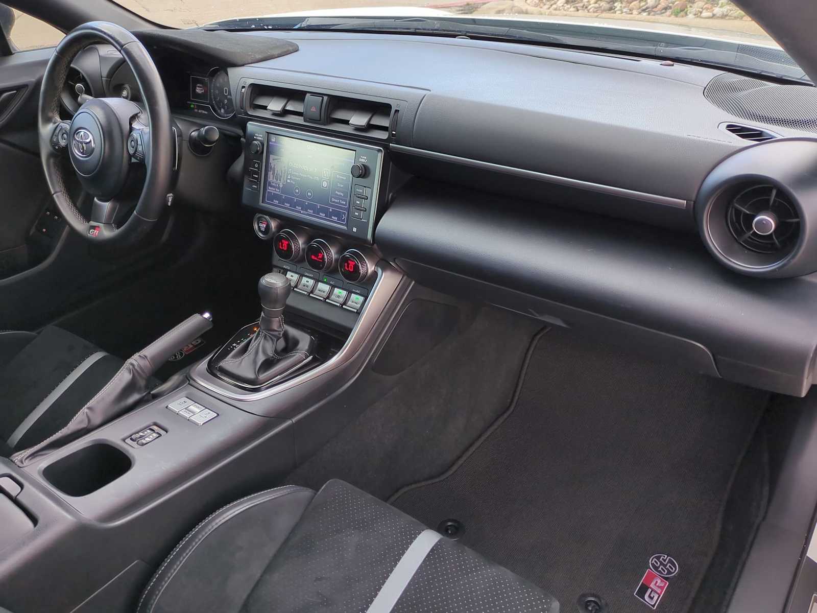 2022 Toyota GR86 Premium 26