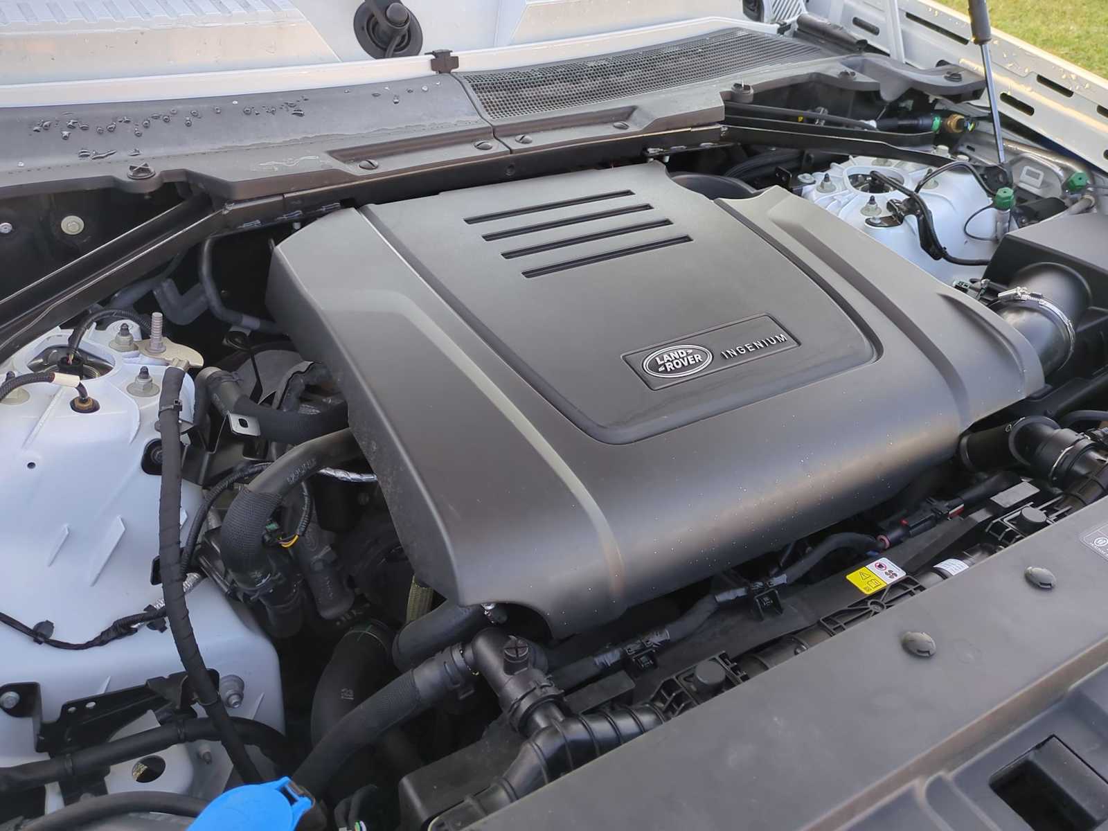 Thumbnail: 2023 Land Rover Defender - 31