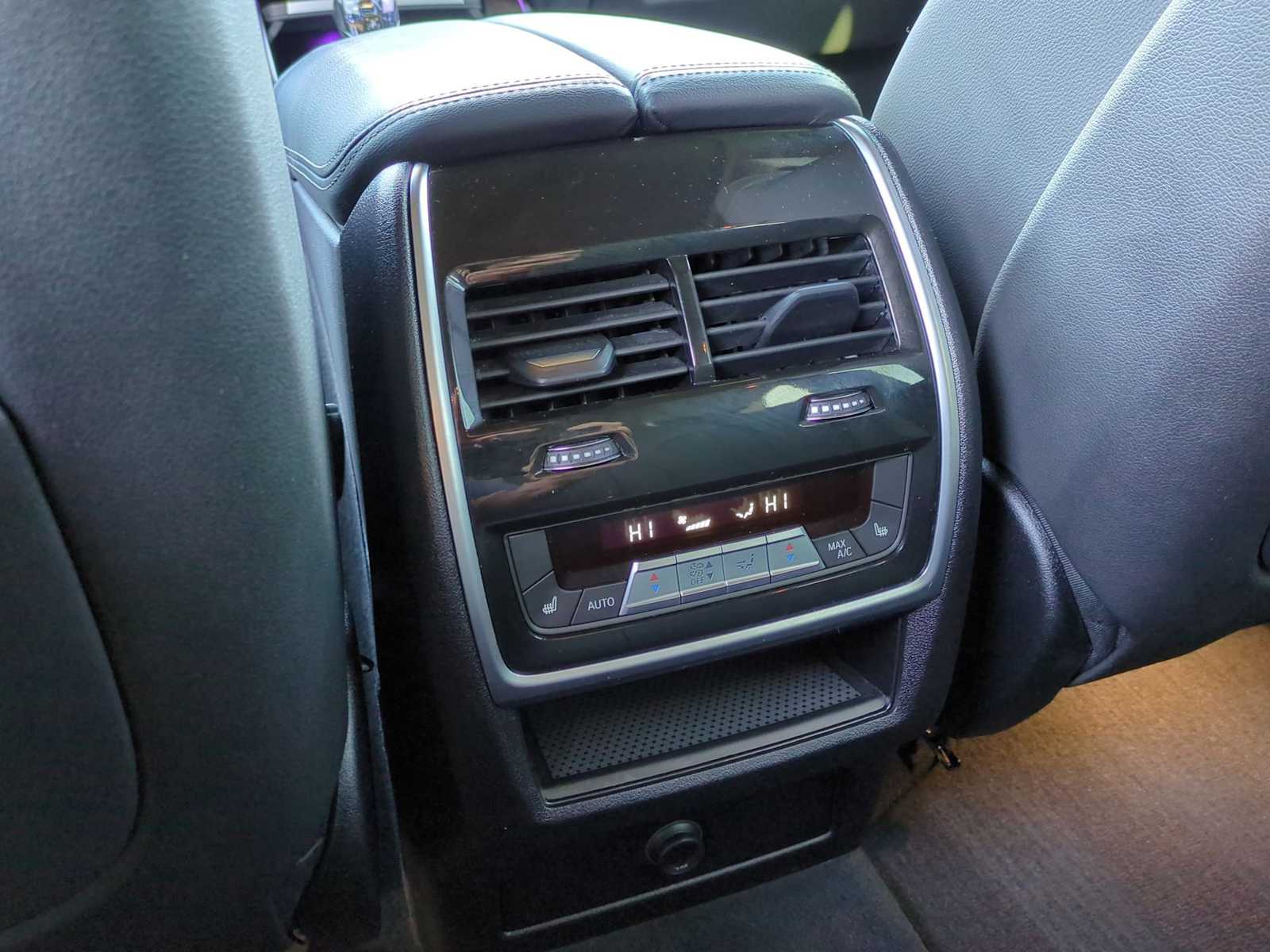 Thumbnail: 2022 BMW X5 - 22