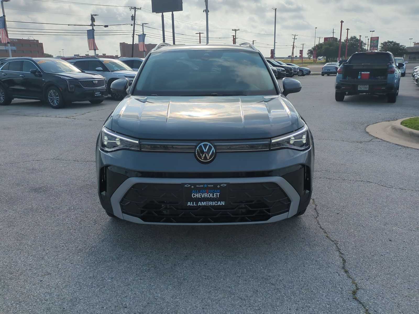 Thumbnail: 2025 Volkswagen Taos - 3