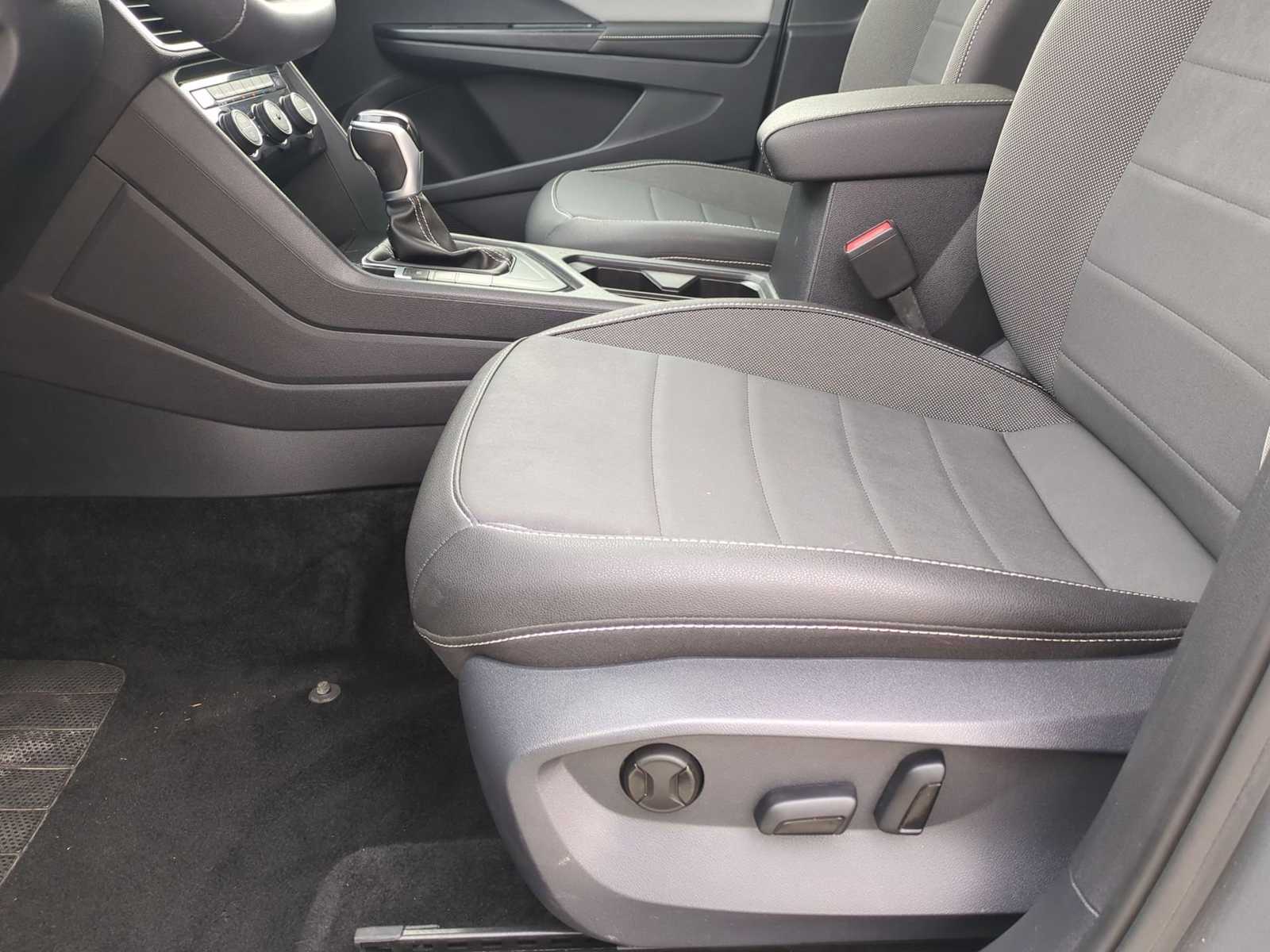 Thumbnail: 2024 Volkswagen Taos - 18