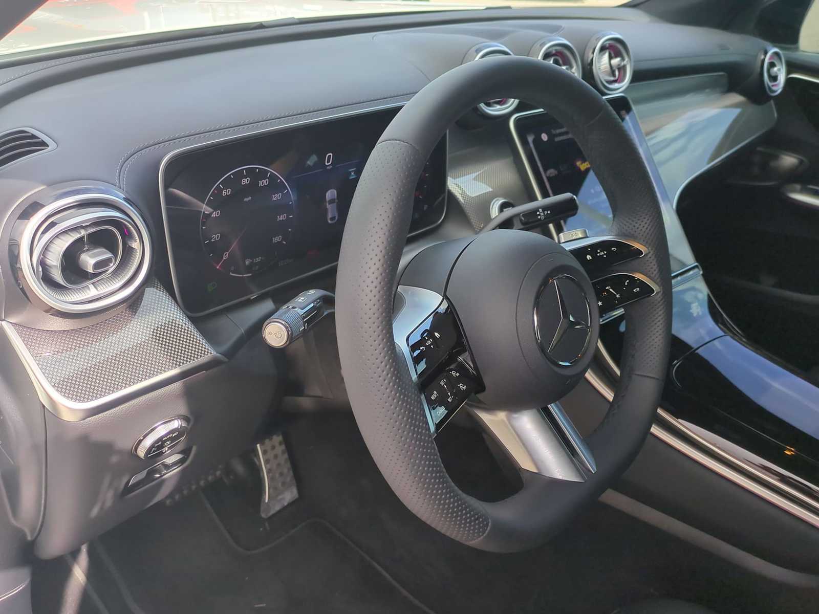 Thumbnail: 2025 Mercedes-Benz GLC - 10