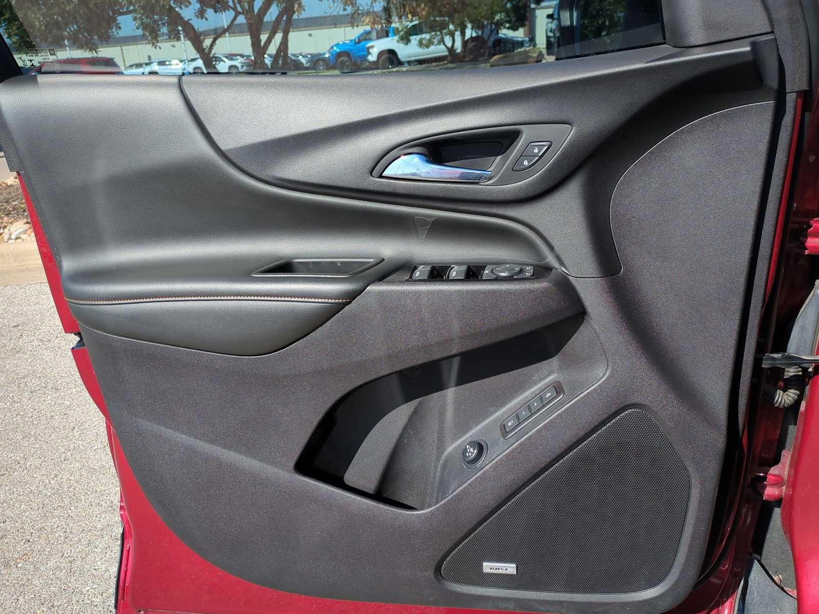 Thumbnail: 2022 Chevrolet Equinox - 23