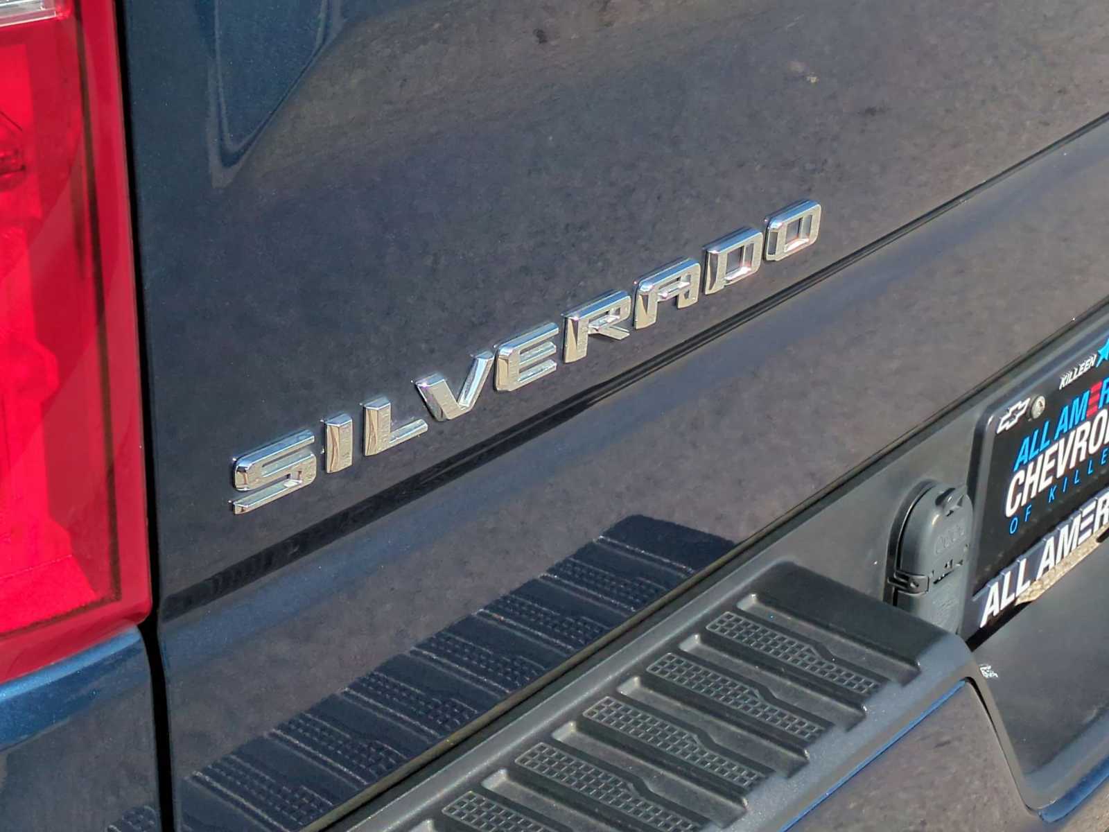 Thumbnail: 2023 Chevrolet Silverado 1500 - 32