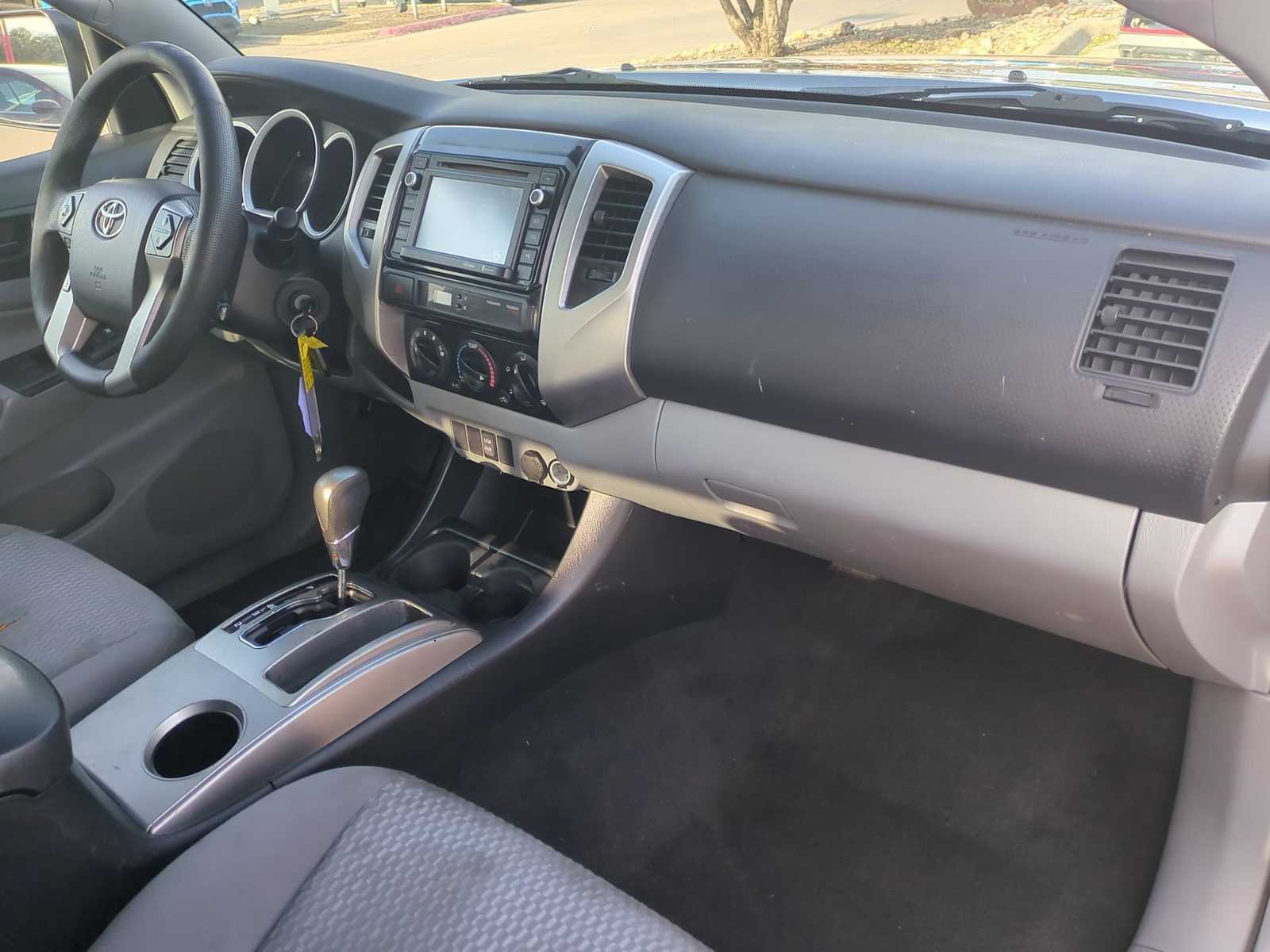 Thumbnail: 2014 Toyota Tacoma - 26