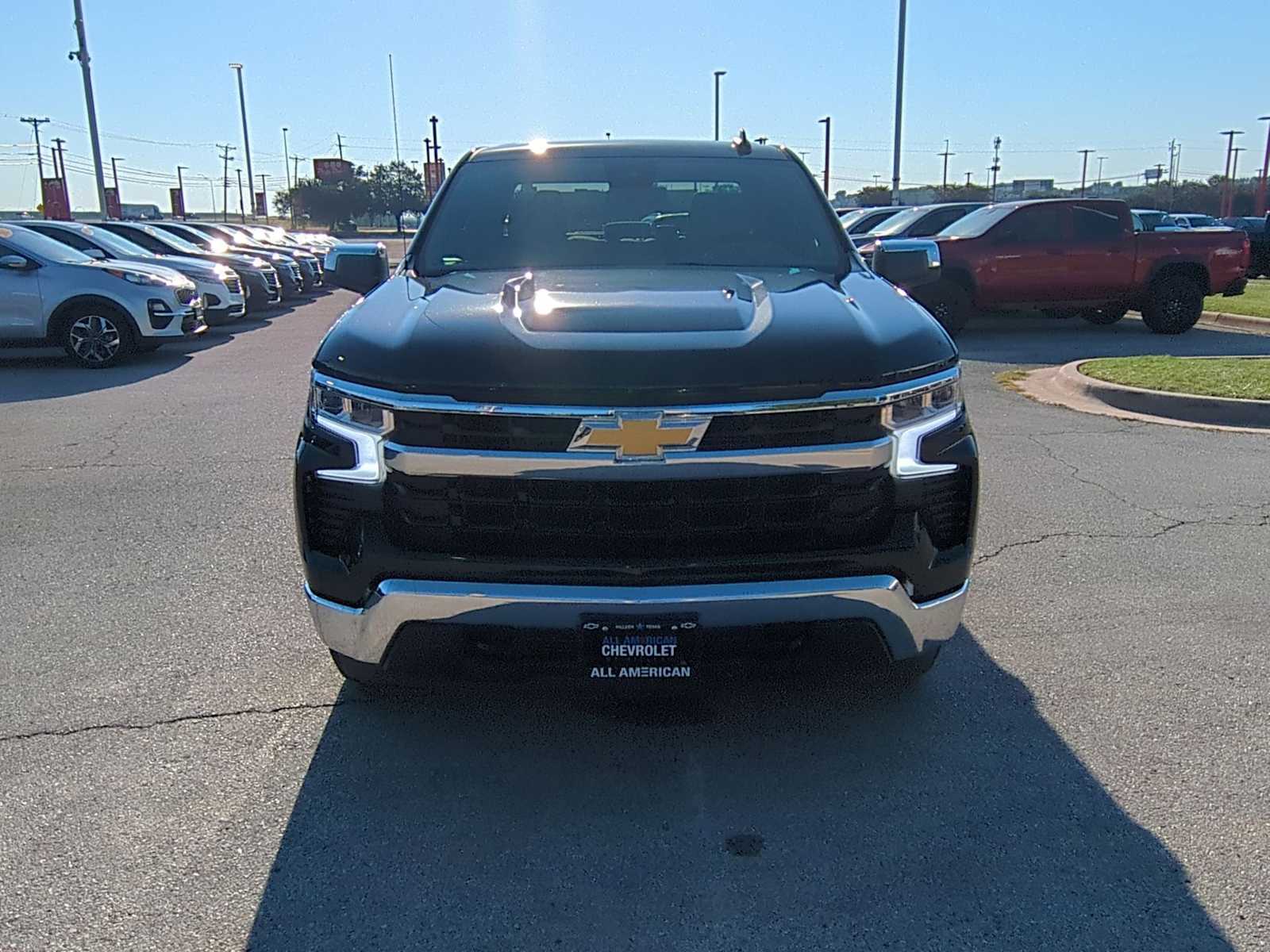 2025 Chevrolet Silverado 1500 LT photo 3