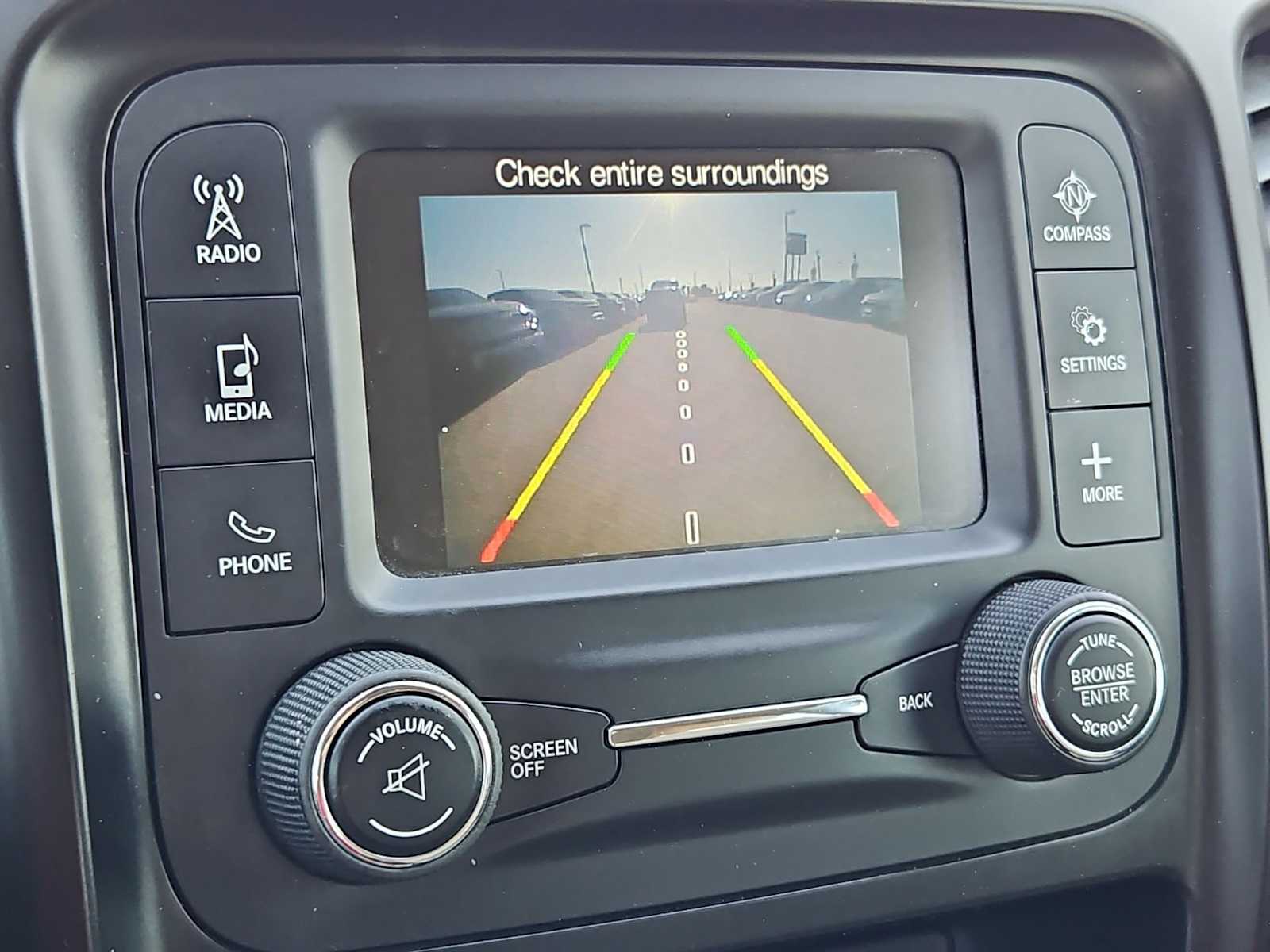 Thumbnail: 2016 Jeep Cherokee - 14
