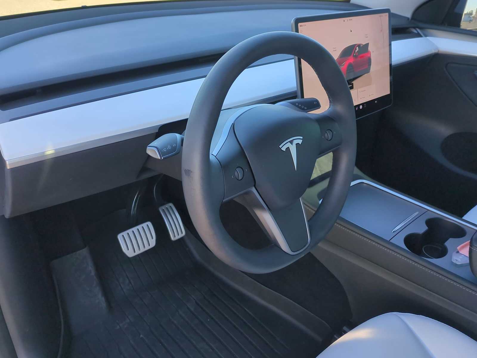 Thumbnail: 2023 Tesla Model Y - 10