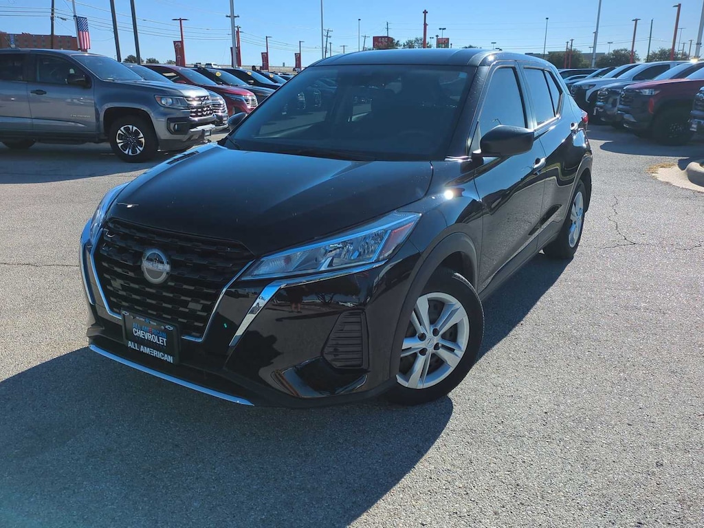 Used 2023 Nissan Kicks S