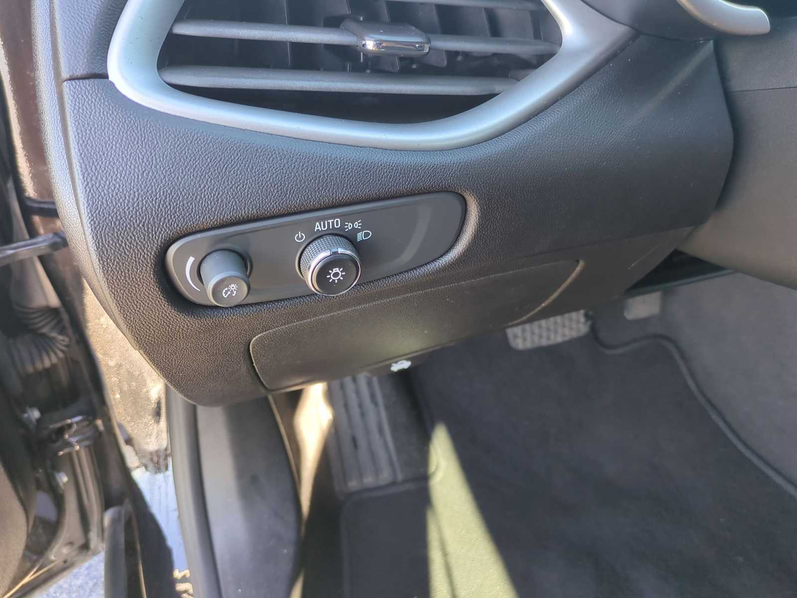 Thumbnail: 2023 Chevrolet Malibu - 35