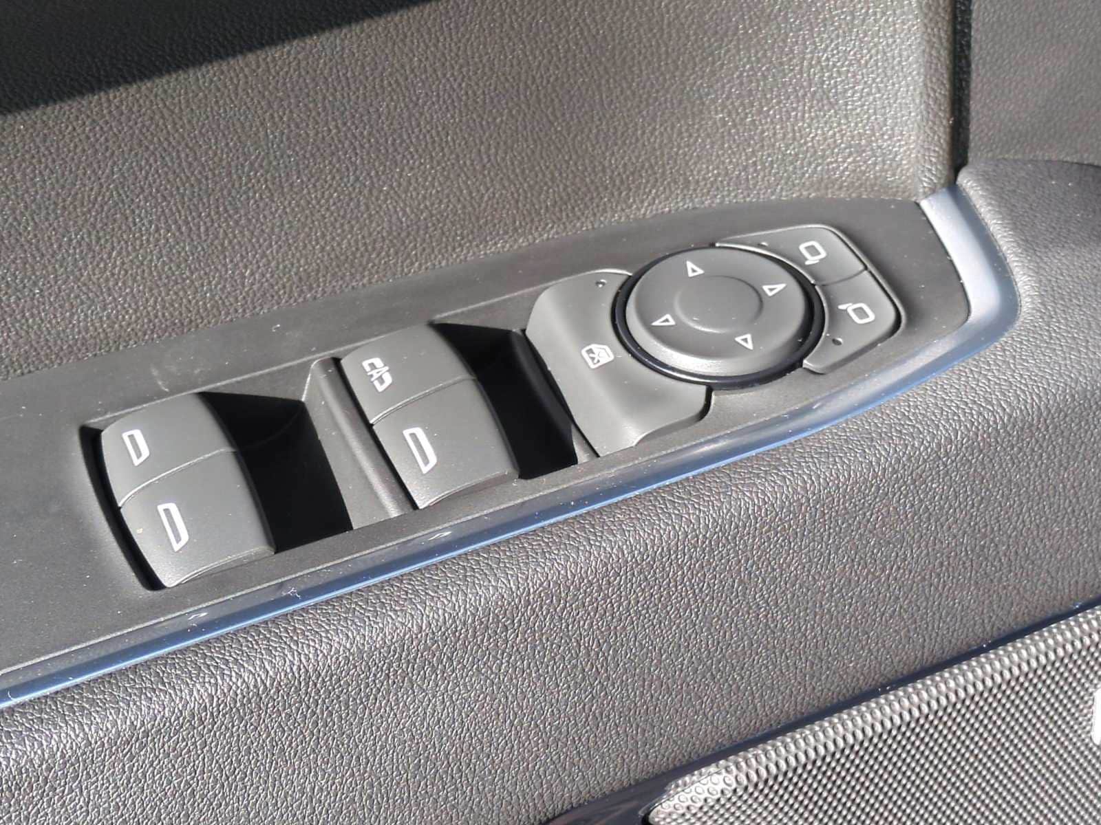 Thumbnail: 2025 Chevrolet Silverado 1500 - 24