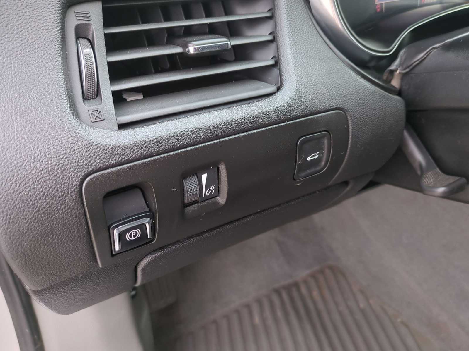 Thumbnail: 2014 Chevrolet Impala - 32