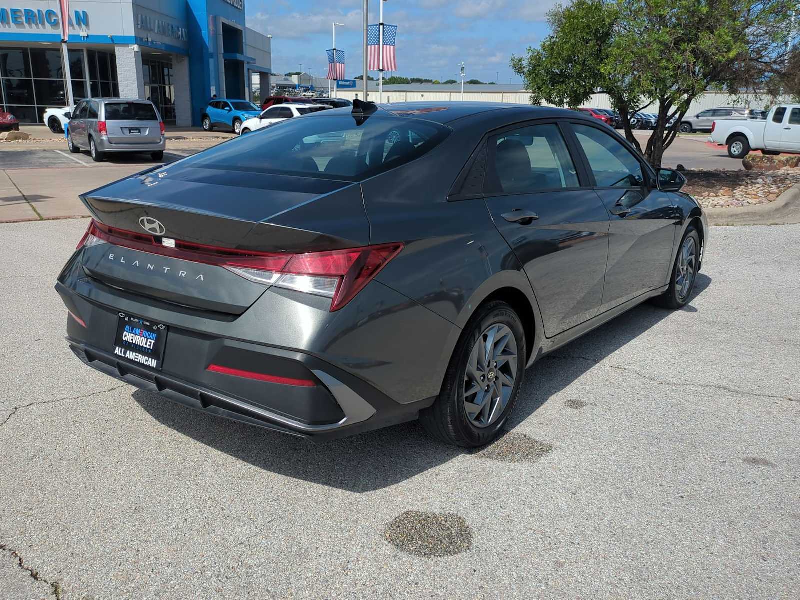Thumbnail: 2024 Hyundai Elantra - 8