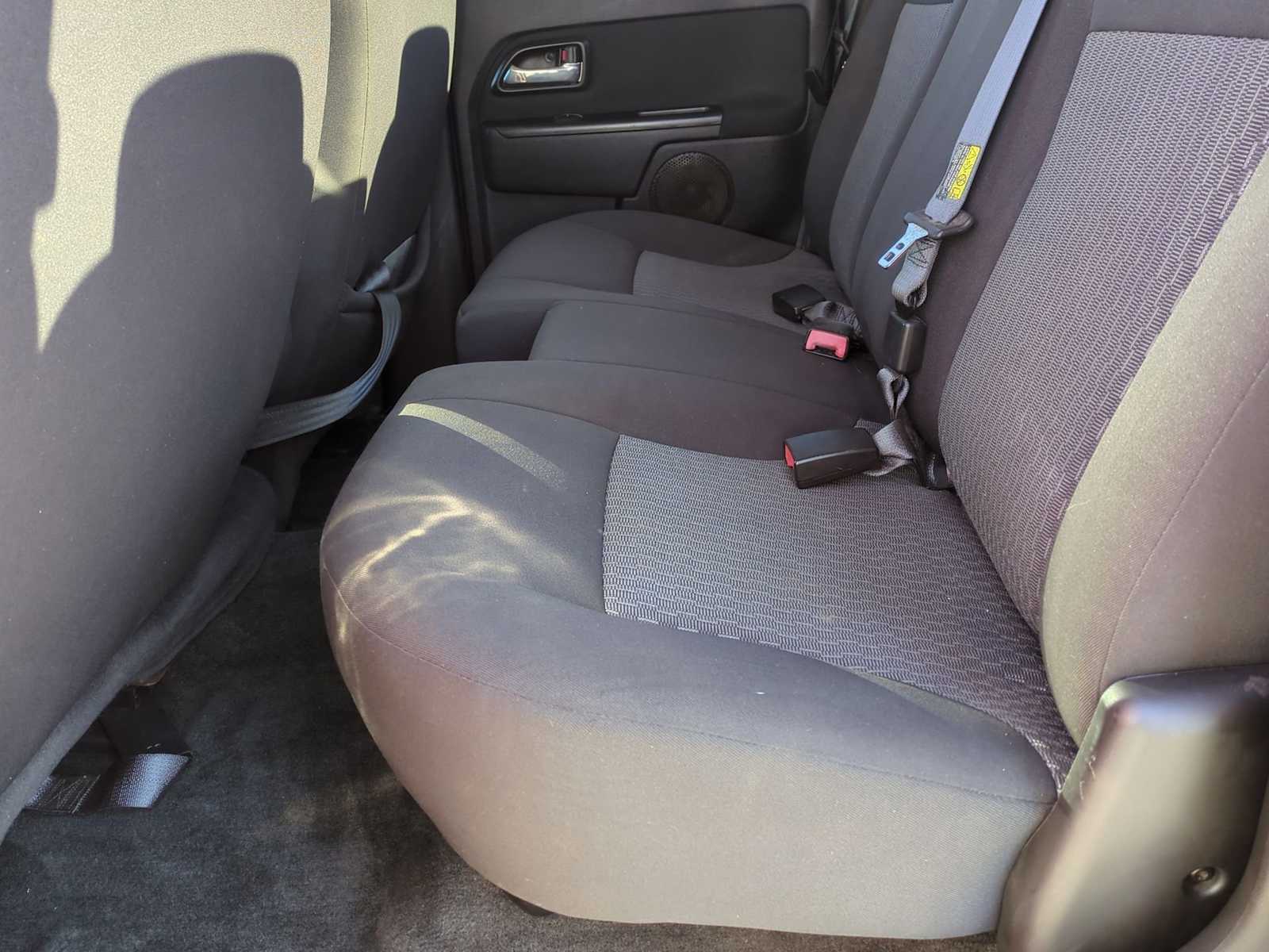 Thumbnail: 2012 Chevrolet Colorado - 21