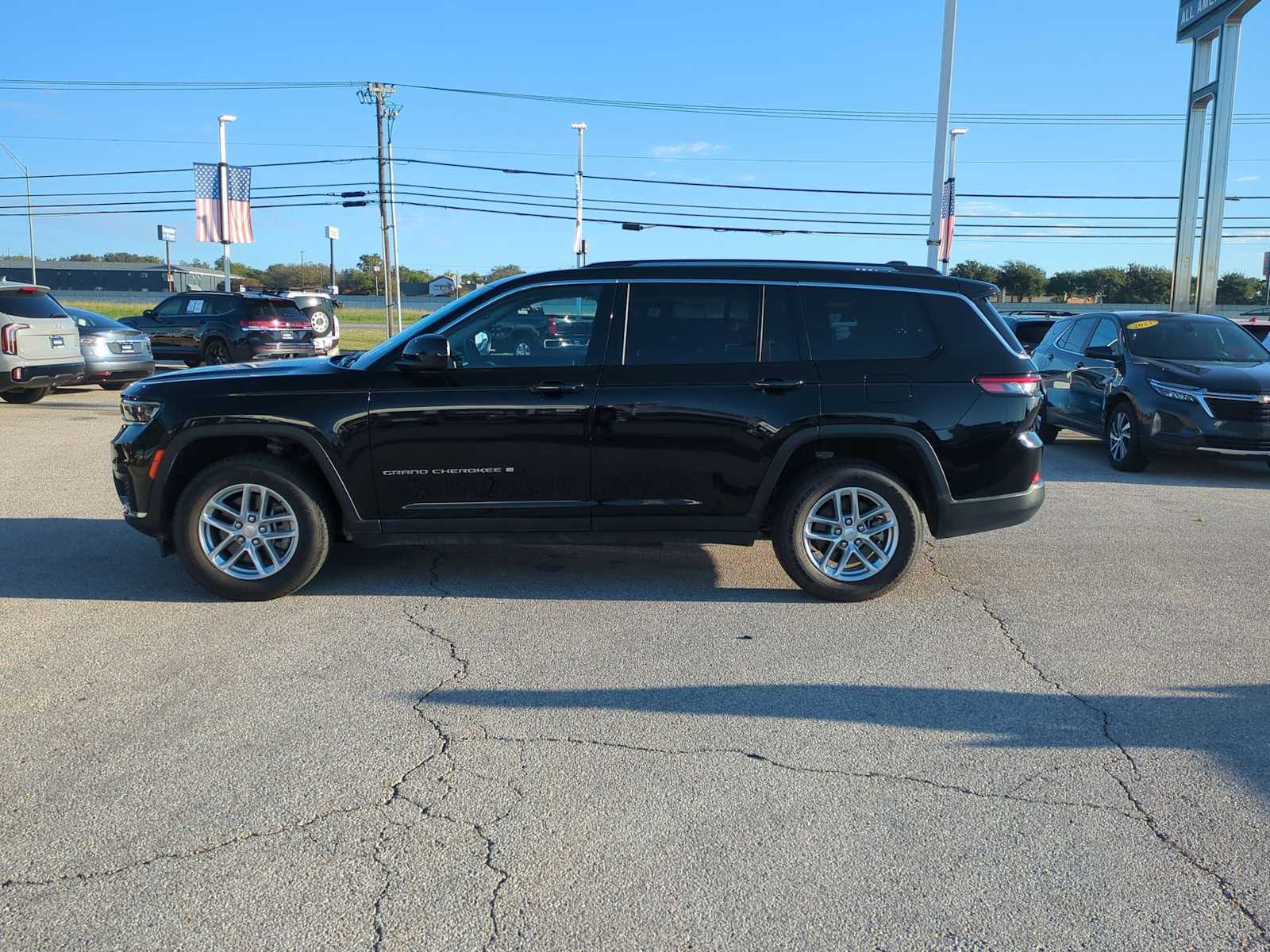 Thumbnail: 2023 Jeep Grand Cherokee L - 5