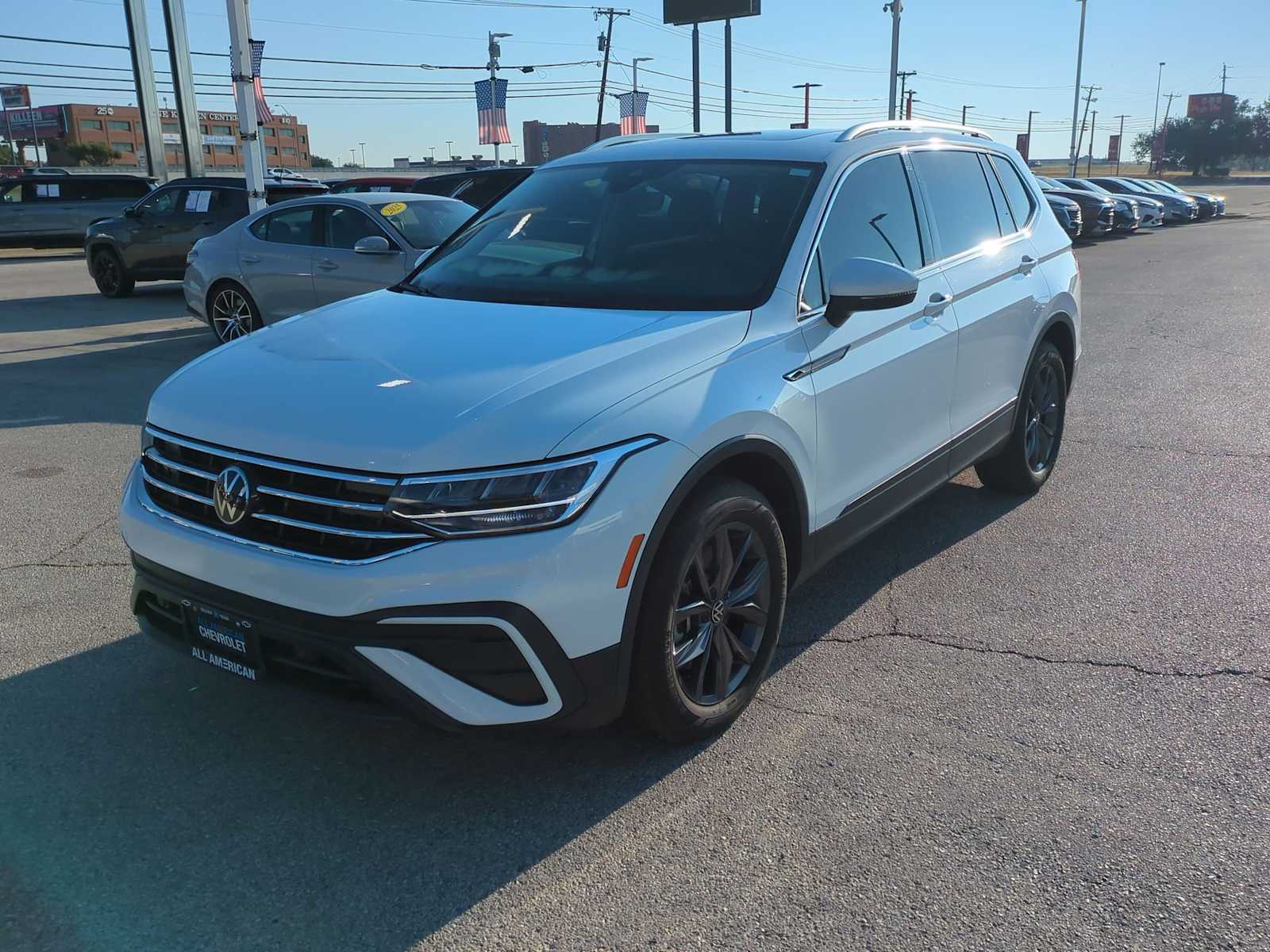 2024 Volkswagen Tiguan SE photo 4