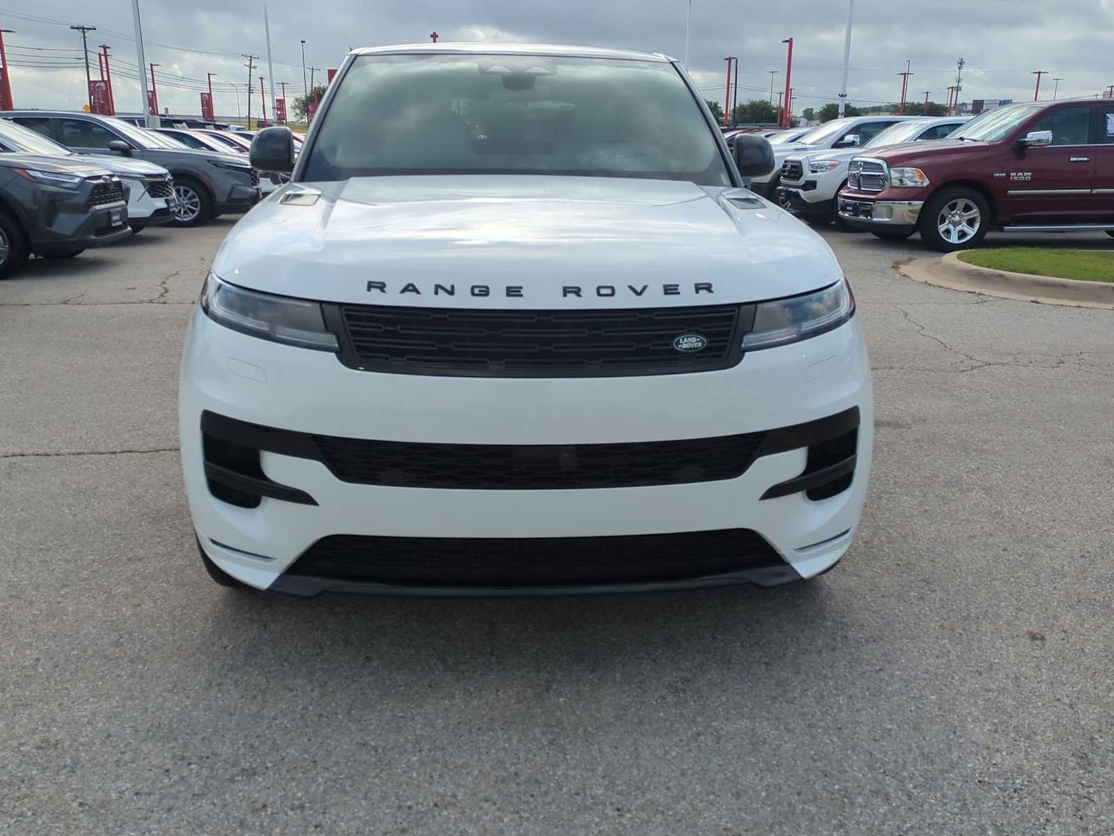 Thumbnail: 2025 Land Rover Range Rover Sport - 3